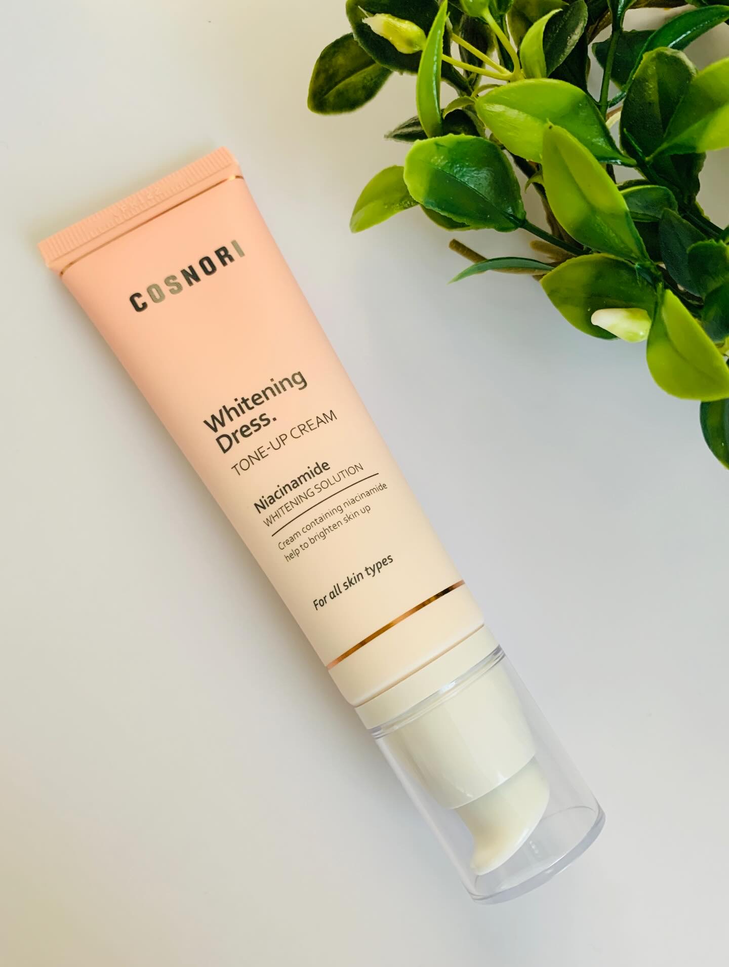 ホワイトニングドレストーンアップクリーム/COSNORI/化粧下地を使ったクチコミ（1枚目）