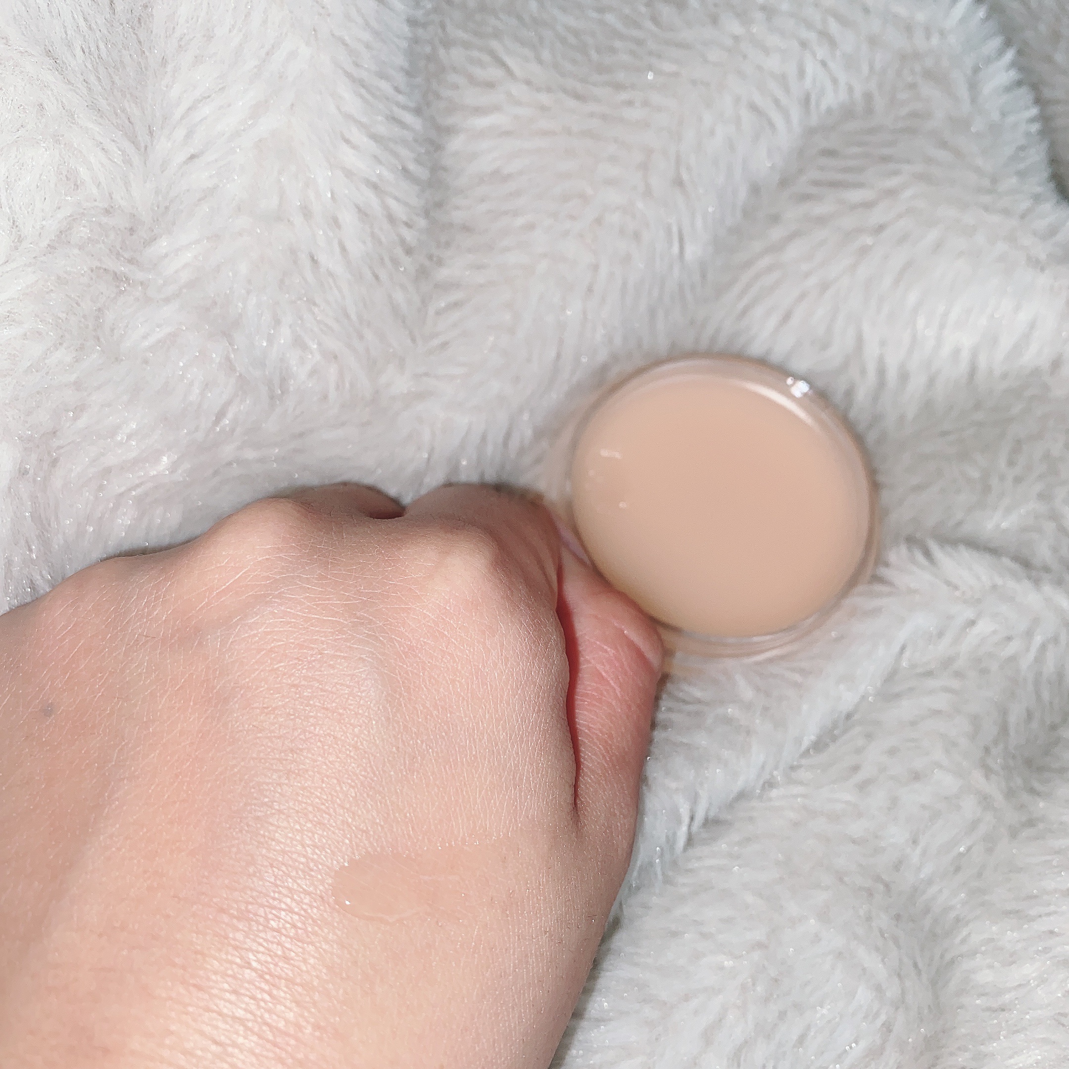 モイストリップバーム/XOUL/リップバームを使ったクチコミ（3枚目）