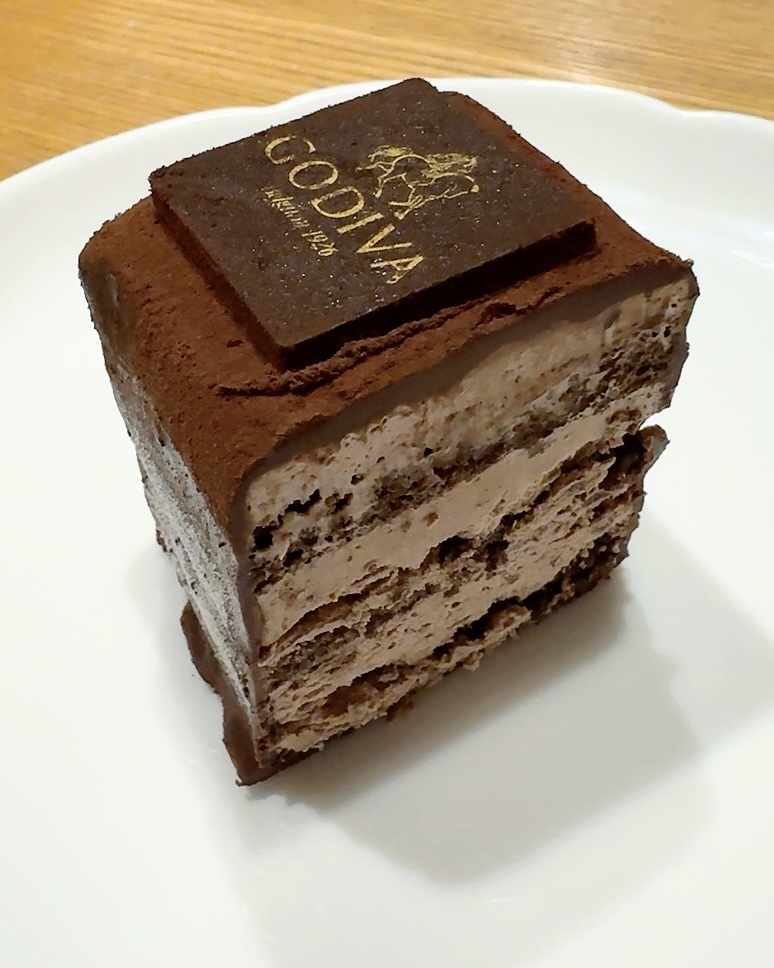 ゴディバ チョコレートケーキ/ゴディバ/その他食品を使ったクチコミ（2枚目）