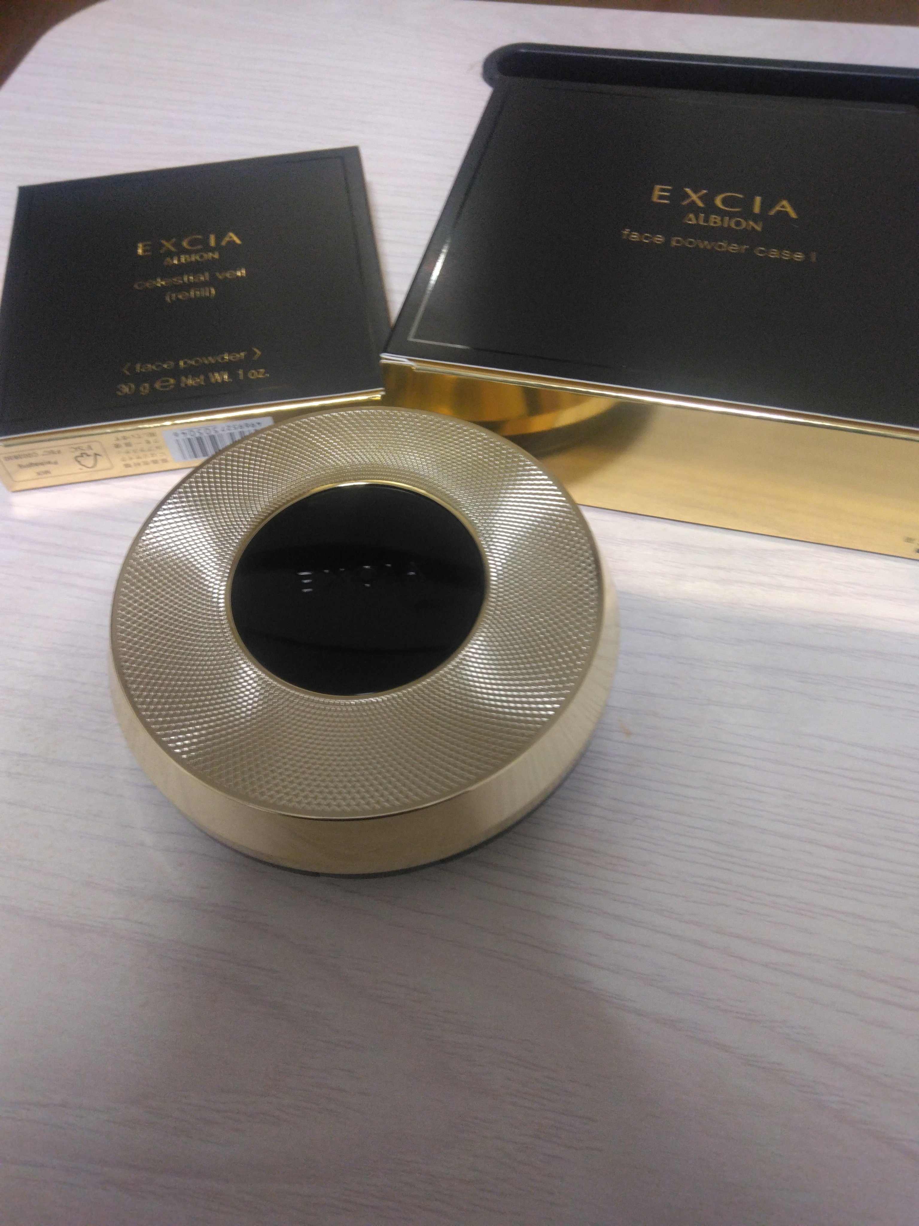 エクシア セレスティアル ヴェール/ALBION/プレストパウダーを使ったクチコミ（1枚目）