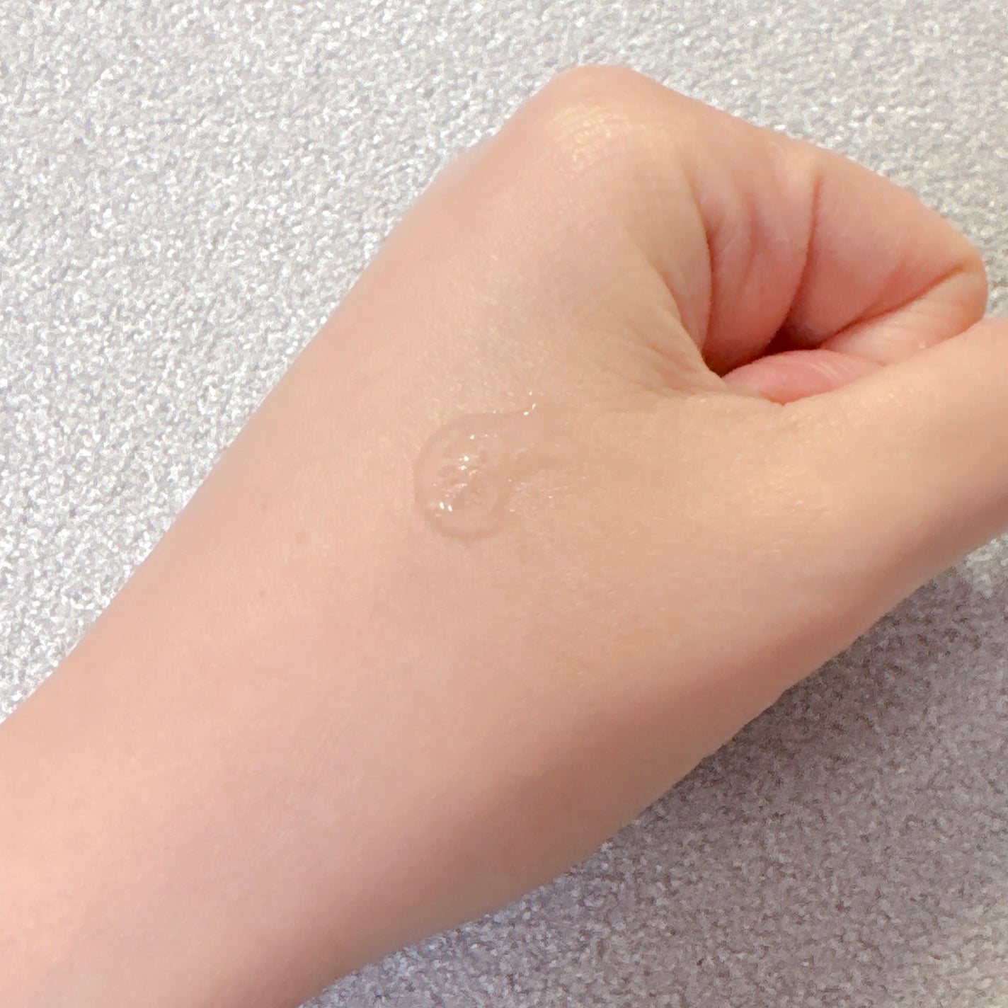 スクラブボディウォッシュ フラワーマーケット ホワイトチューリップ/LUV SCENT/ボディスクラブを使ったクチコミ(2枚目)