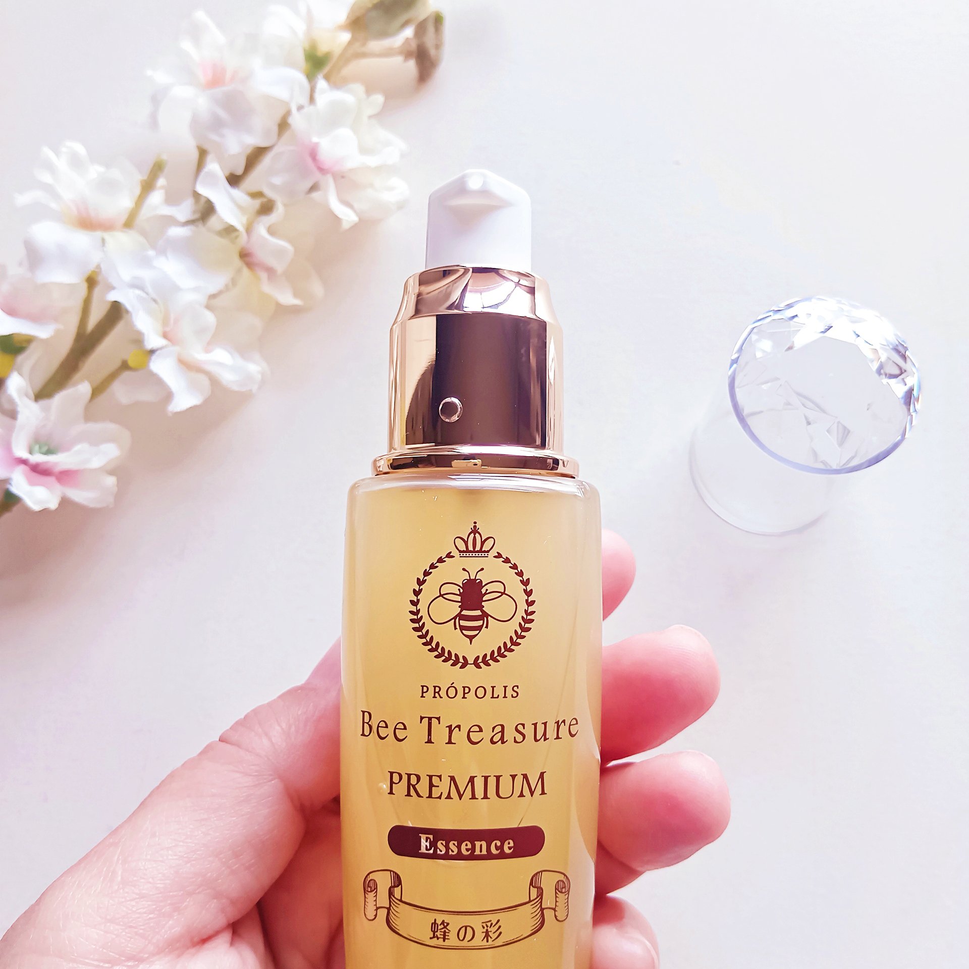 PREMIUM 蜂の彩エッセンス/Bee Treasure/美容液を使ったクチコミ（3枚目）