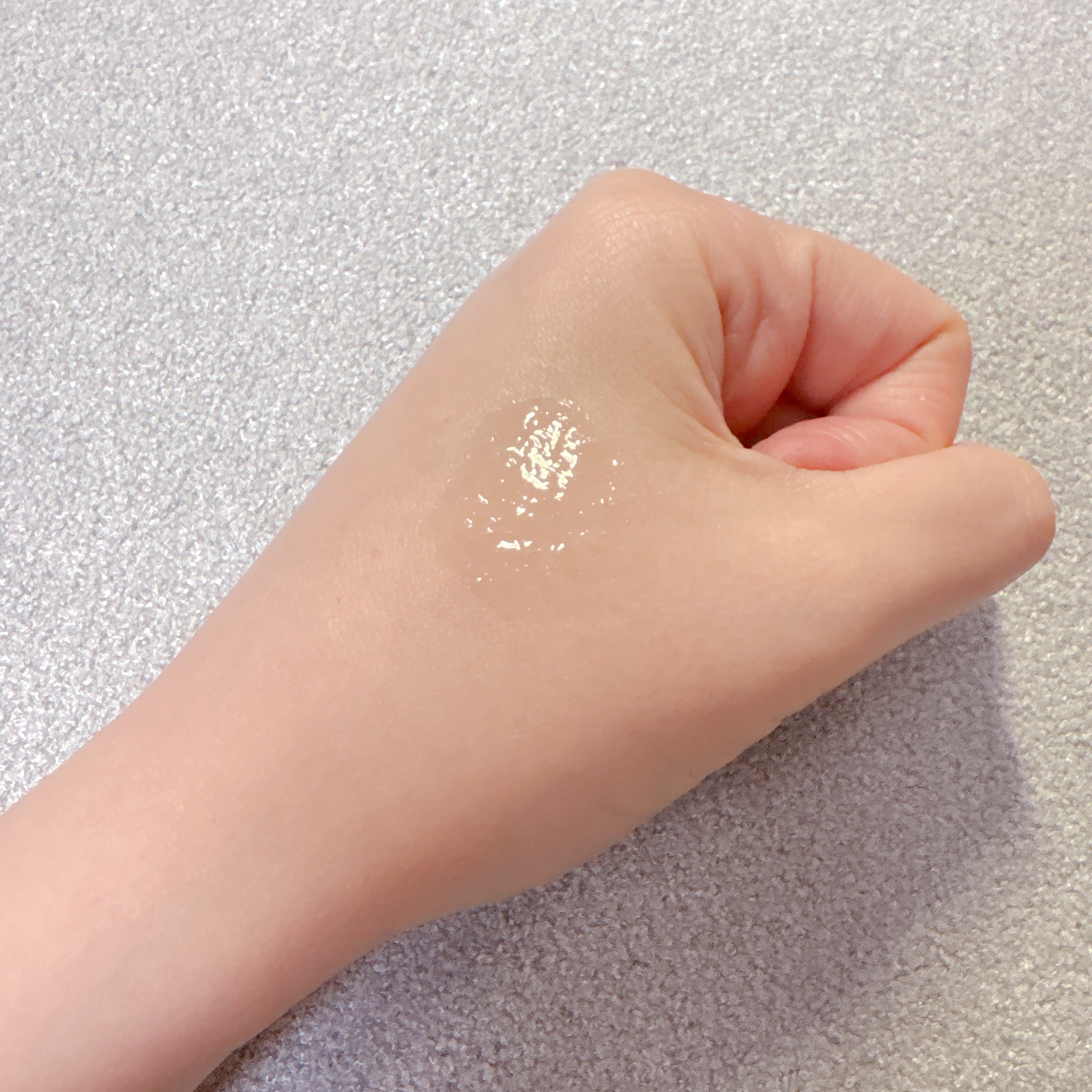 スクラブボディウォッシュ フラワーマーケット ホワイトチューリップ/LUV SCENT/ボディスクラブを使ったクチコミ（3枚目）