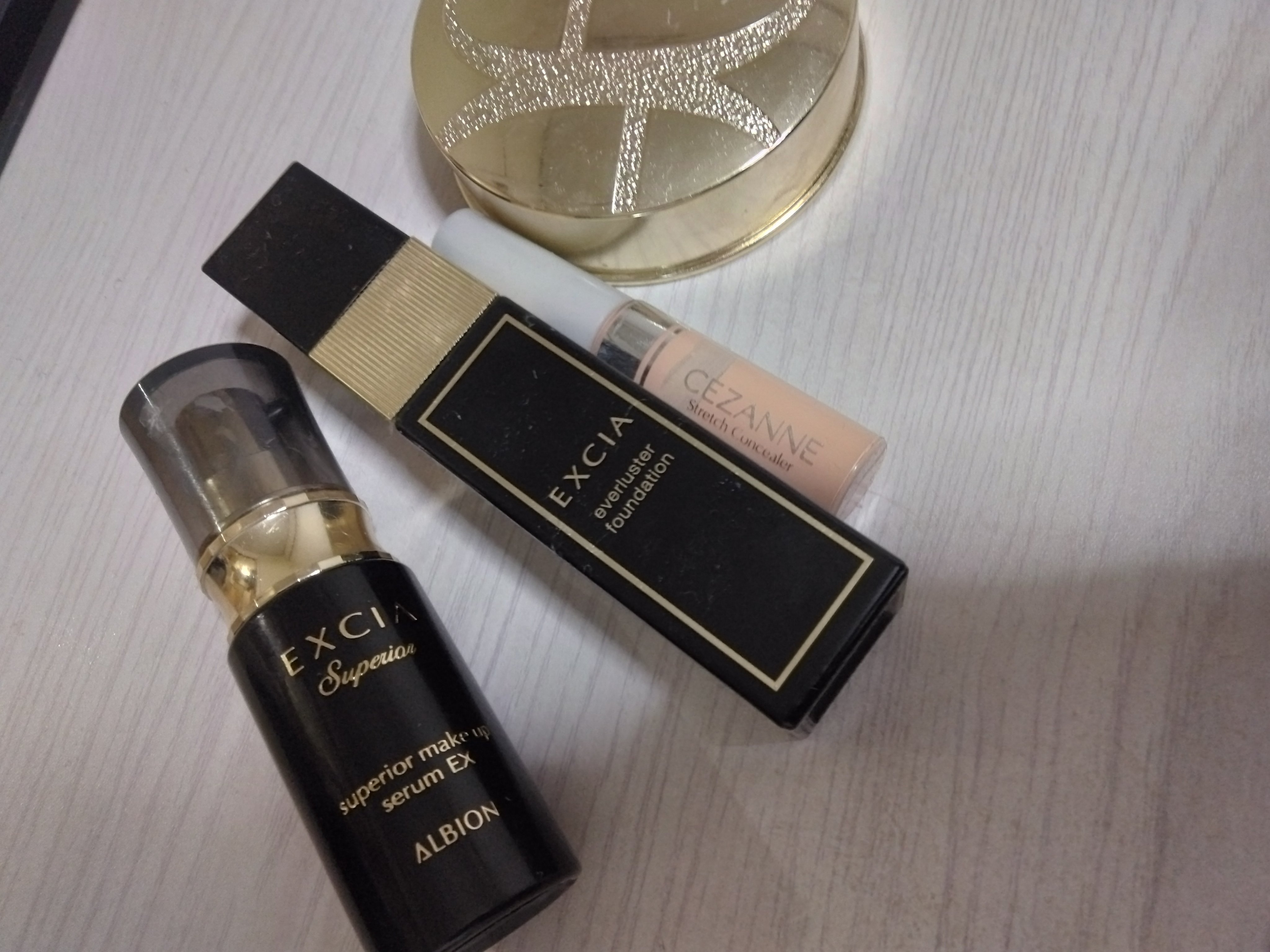 エクシア エバーラスター ファンデーション NA211 ミディアムナチュラル/ALBION/リキッドファンデーションを使ったクチコミ（1枚目）