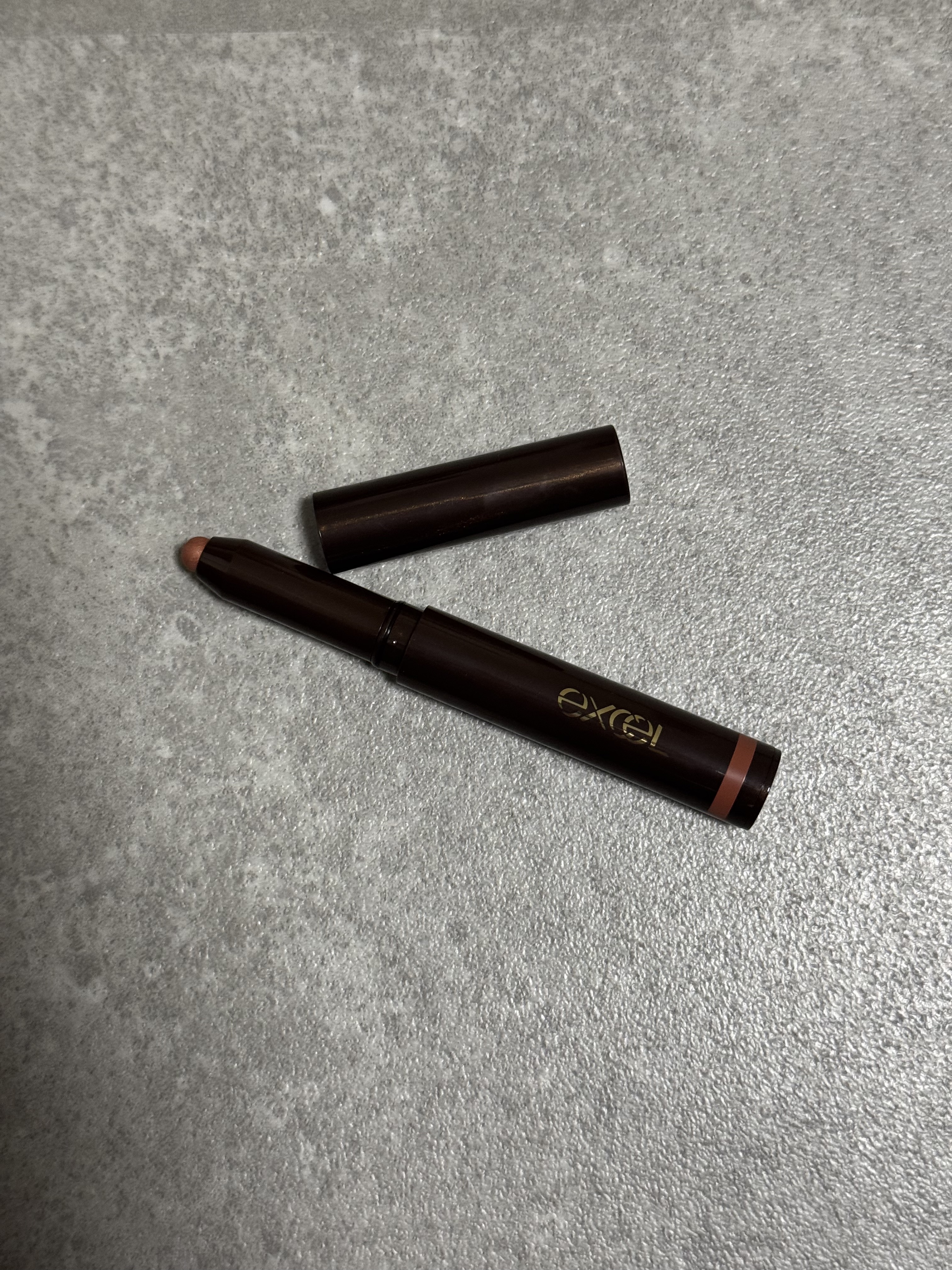 グリームオンフィットシャドウ/excel/スティックアイシャドウを使ったクチコミ（1枚目）