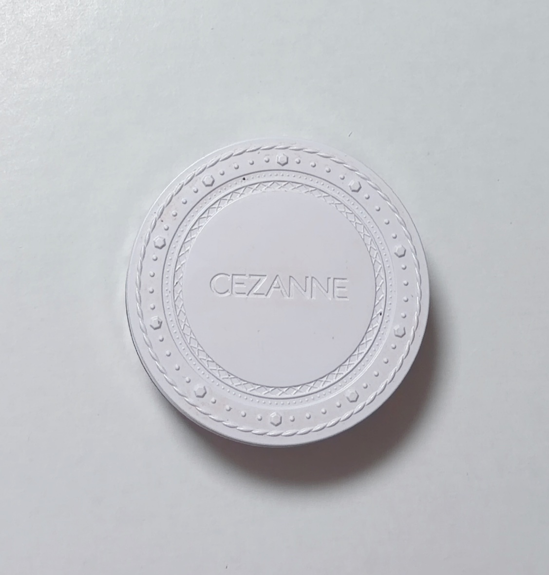 UVクリアフェイスパウダー/CEZANNE/プレストパウダーを使ったクチコミ（2枚目）