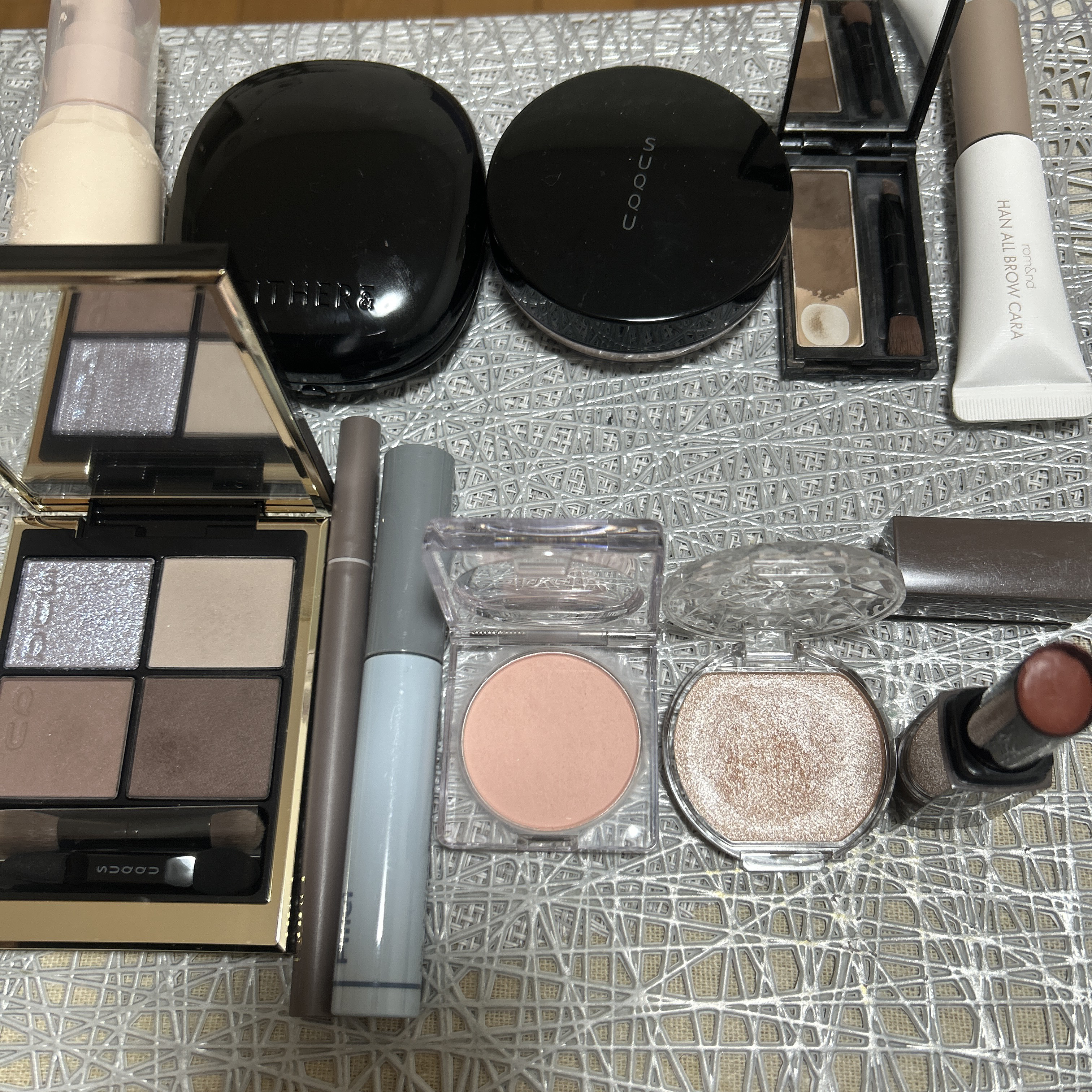 オイル リッチ グロウ ルース パウダー/SUQQU/ルースパウダーを使ったクチコミ（2枚目）