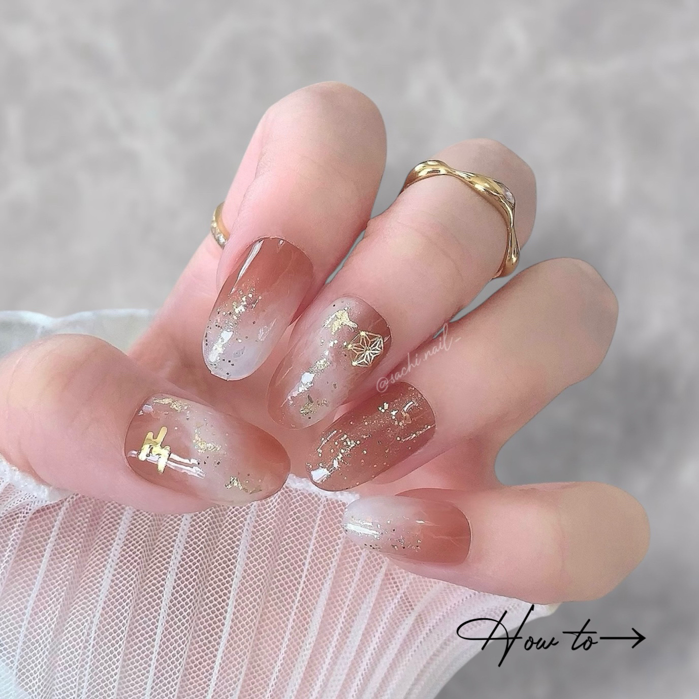 パラドゥ グリッタリーネイル GD01 ハニーゴールド/パラドゥ/マニキュアを使ったクチコミ（2枚目）