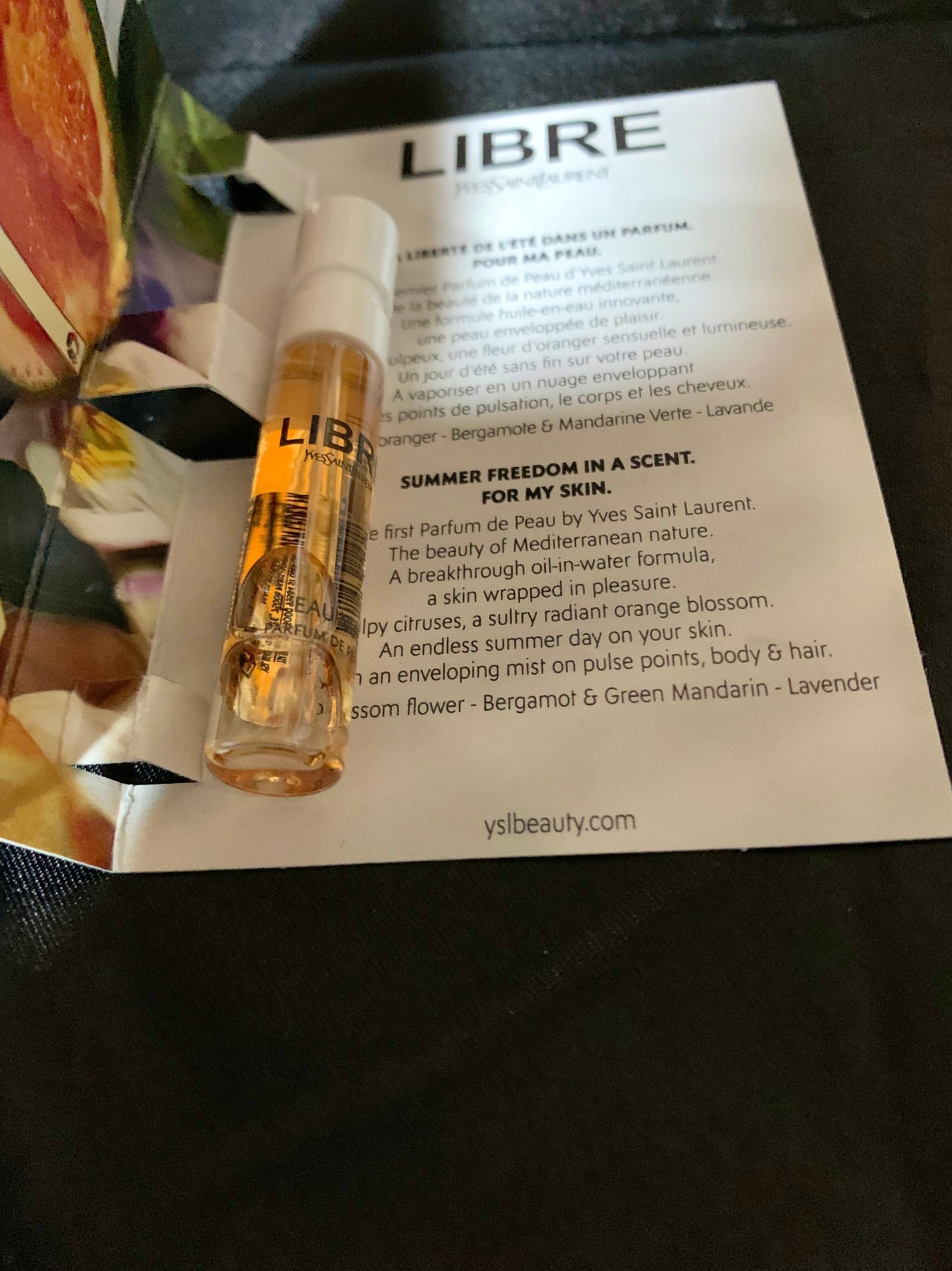 リブレ ロー ニュ/YVES SAINT LAURENT BEAUTE/香水(レディース)を使ったクチコミ(4枚目)