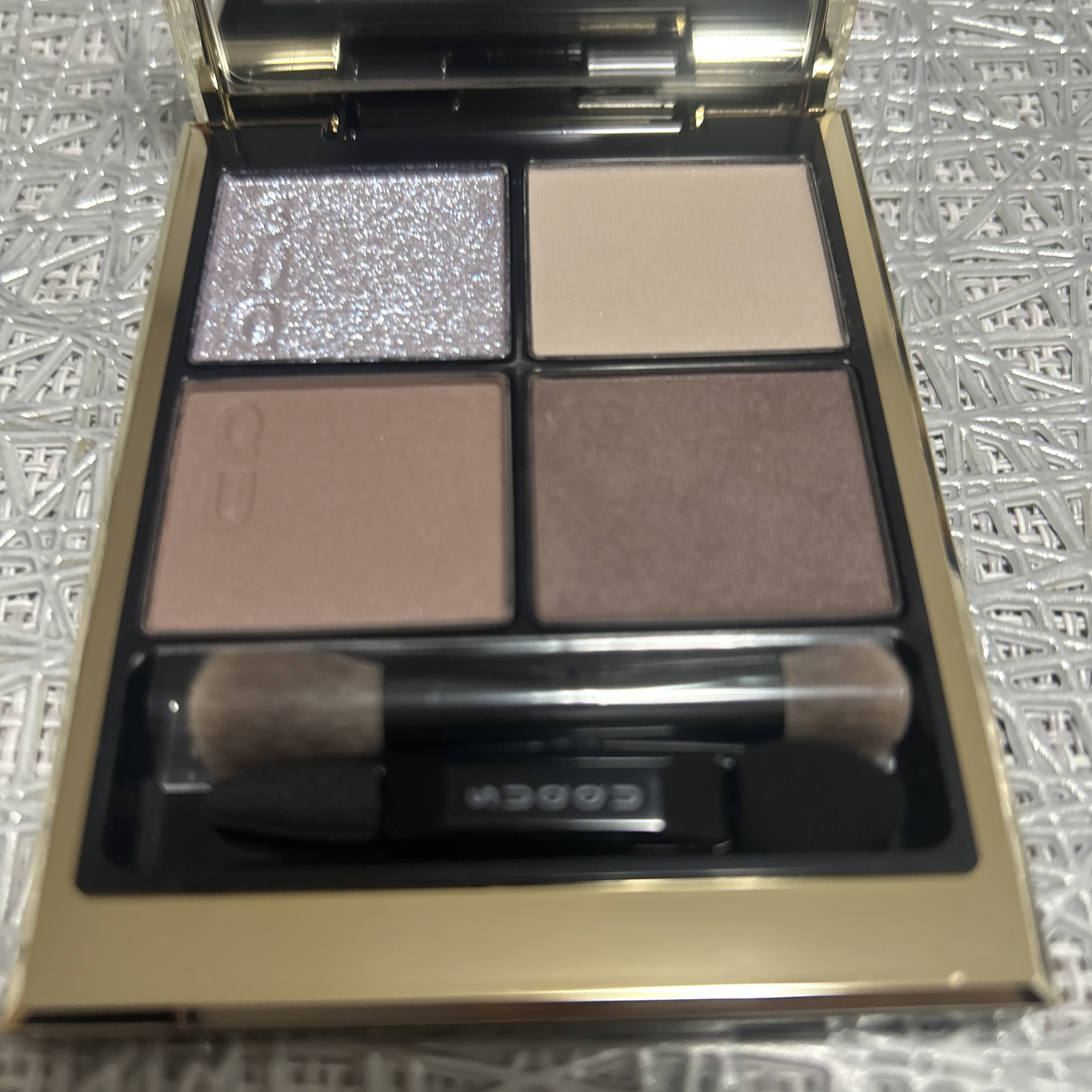 オイル リッチ グロウ ルース パウダー/SUQQU/ルースパウダーを使ったクチコミ（3枚目）