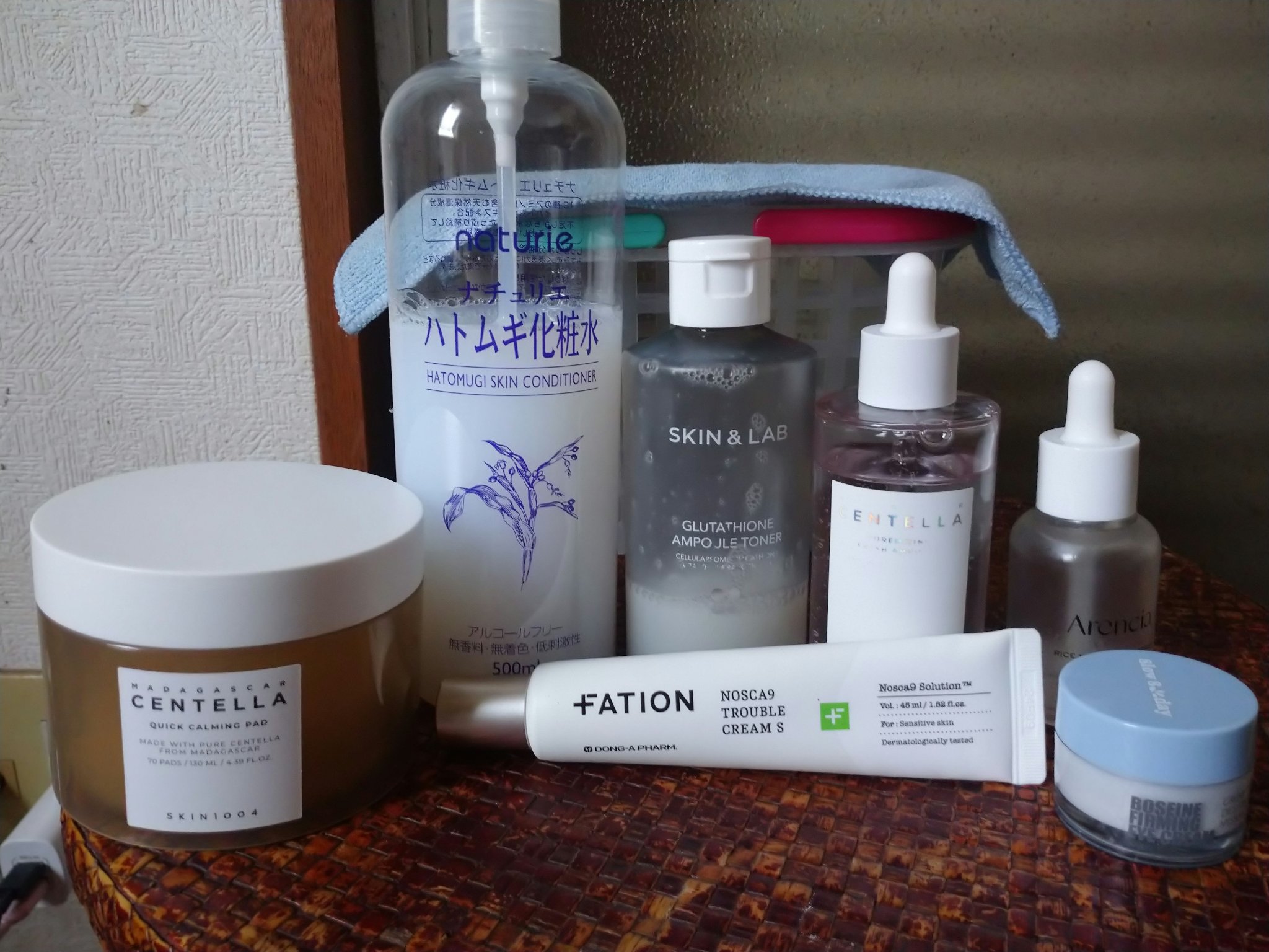 🌅朝のスキンケア 記録用

SKIN1004センテラ クイックカーミングパッド➔ナチュリエハトムギ化粧水ナチュリエ スキンコンディショナー R
、SKIN&LABグルタチオンアンプルトナー➔SKIN1004ポアマイジング フラッシュ アン