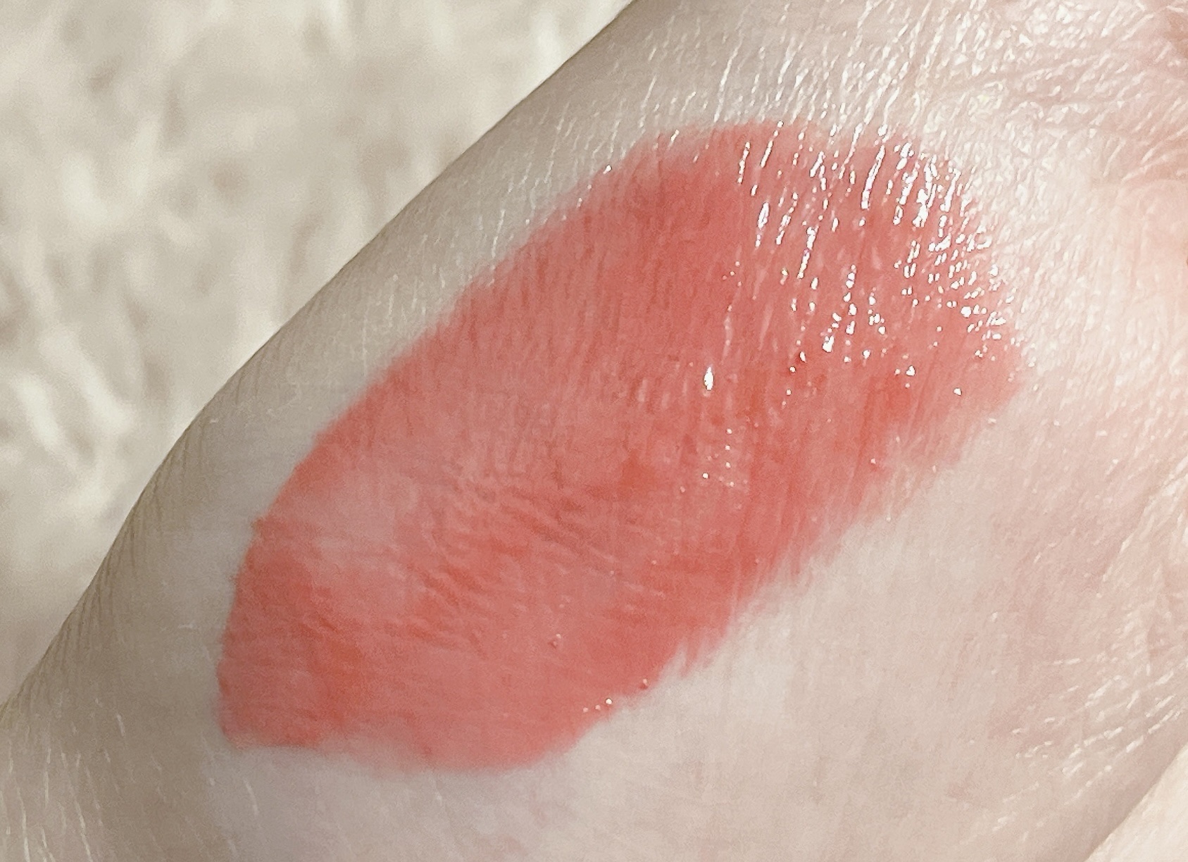 ボンディンググロウリップスティック/Laka/口紅を使ったクチコミ（3枚目）