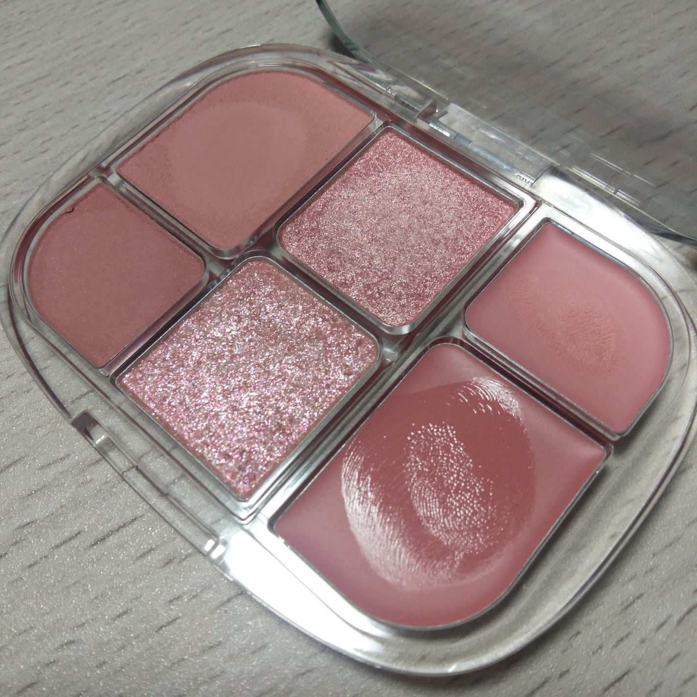 ソフトシアーマルチパレット/wakemake/アイシャドウパレットを使ったクチコミ(4枚目)