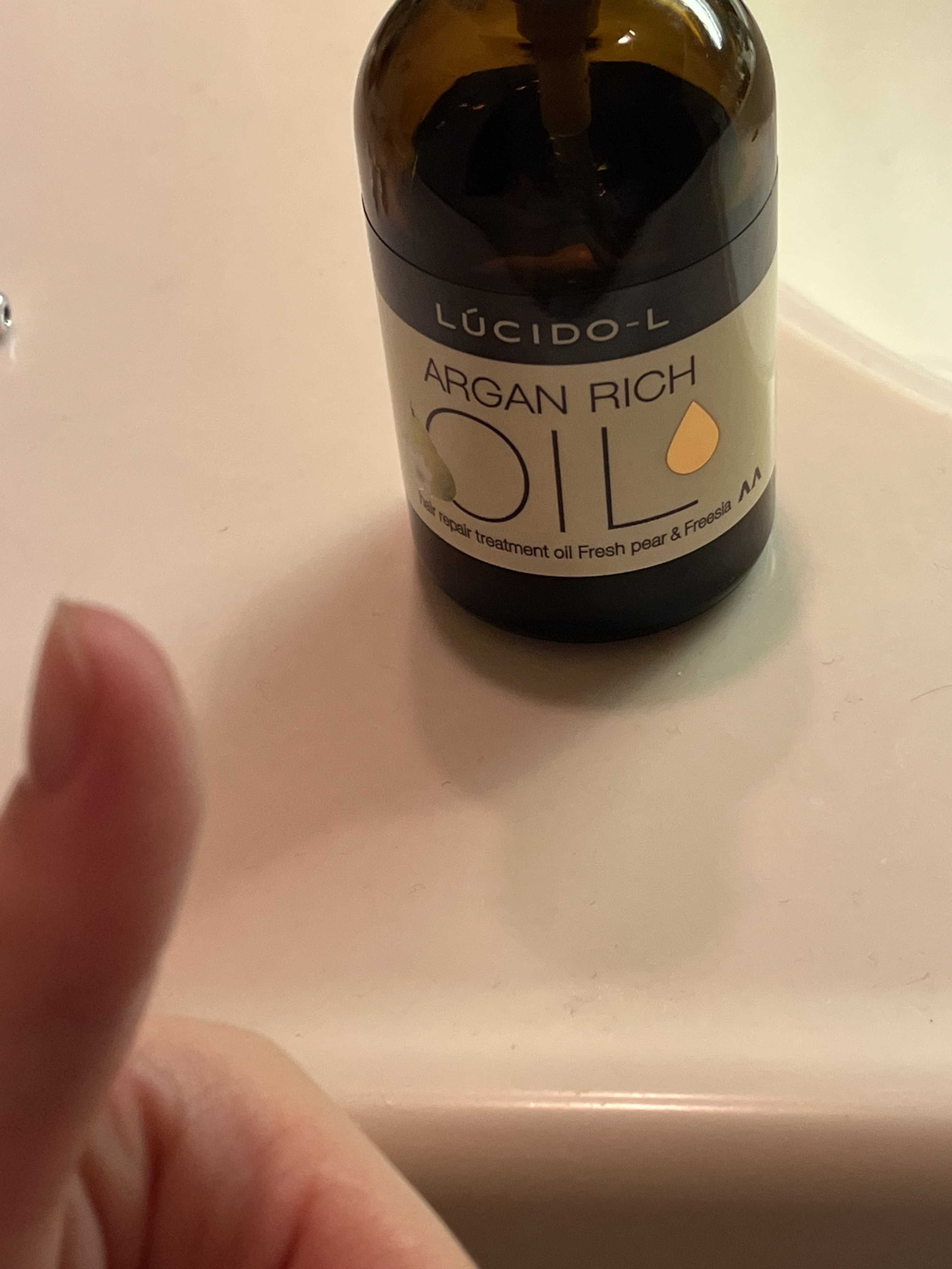 オイルトリートメント #EXヘアリペアオイル フレッシュペアー＆フリージアの香り/ルシードエル/アウトバストリートメントを使ったクチコミ（1枚目）