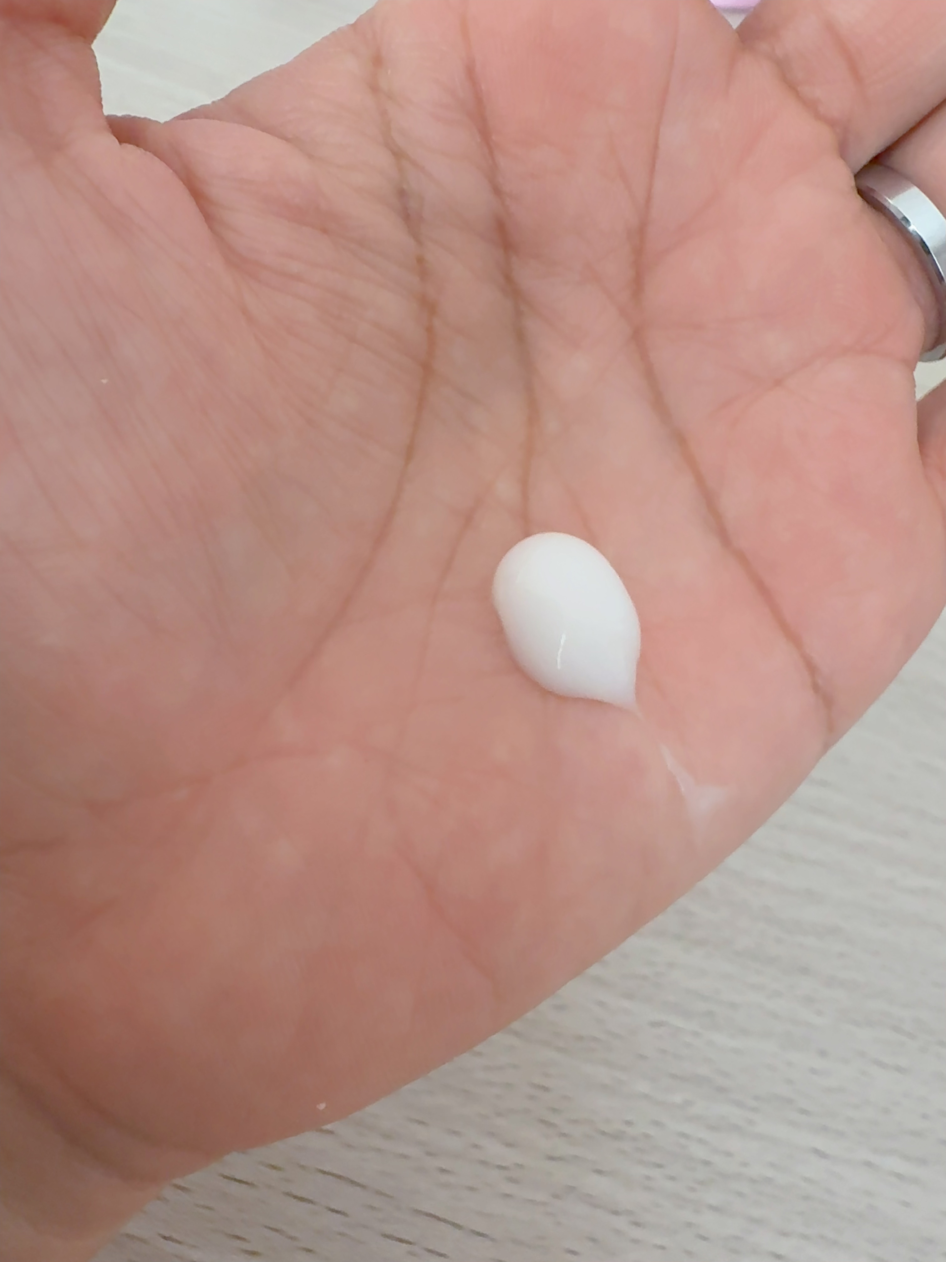 ストレートスリックヘアミルク/narka/ヘアミルクを使ったクチコミ（2枚目）