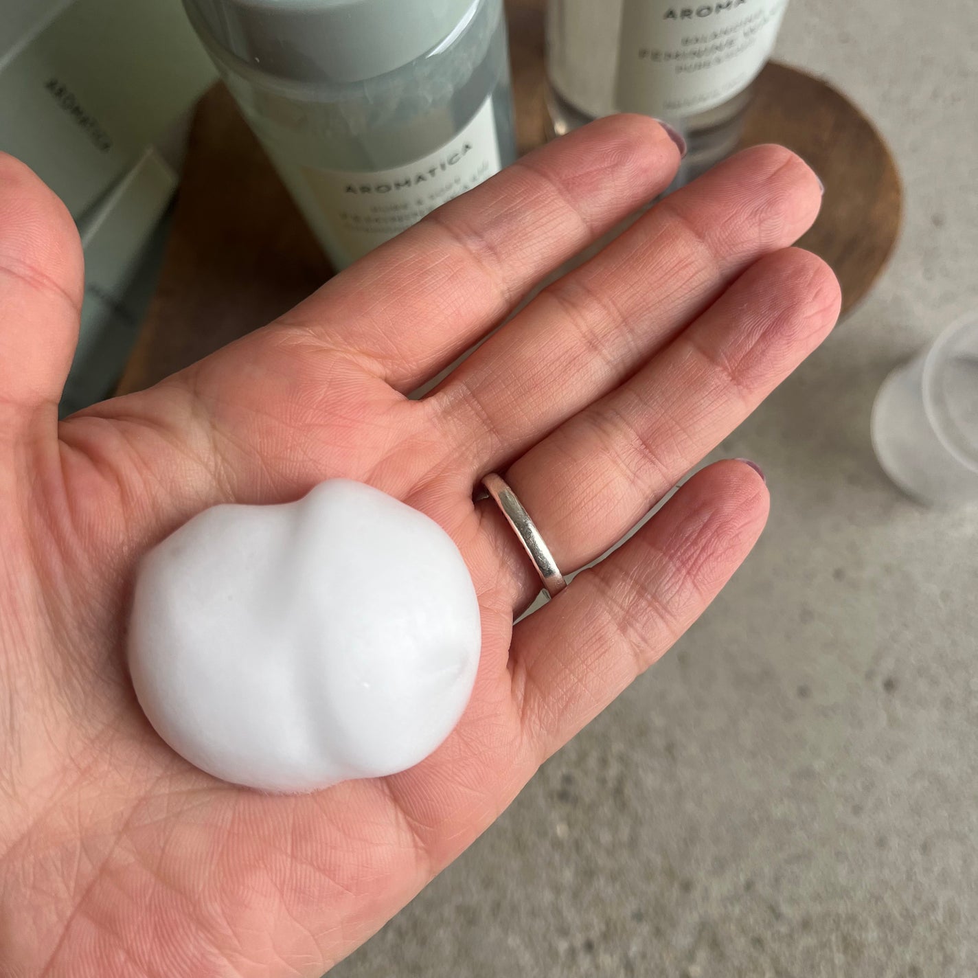 ピュア&ソフトフェミニンウォッシュ /AROMATICA/デリケートゾーンケアを使ったクチコミ(2枚目)