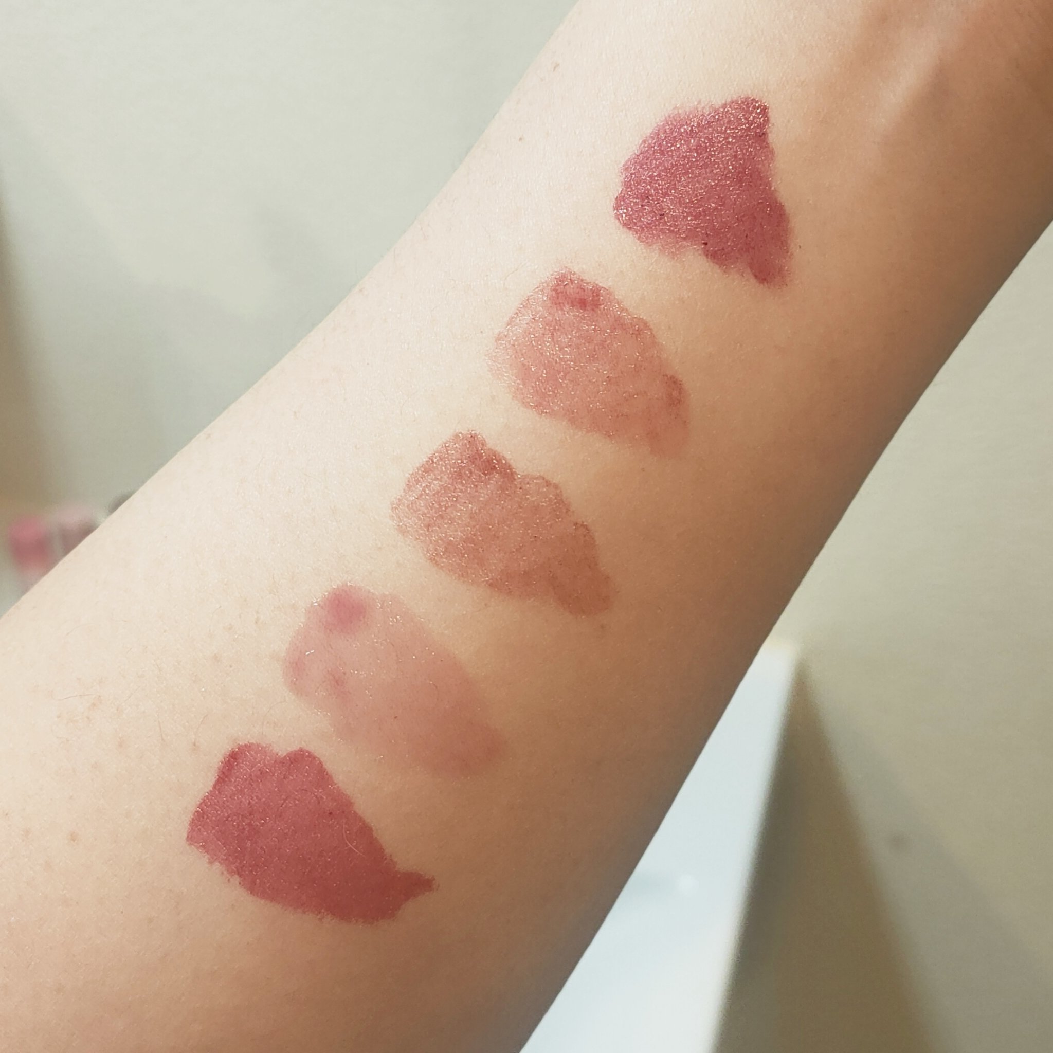 グラスティングカラーグロス/rom&nd/リップグロスを使ったクチコミ（3枚目）