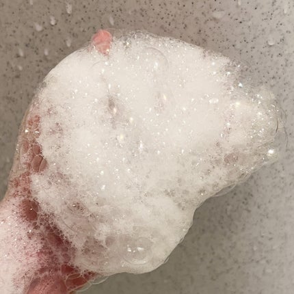 スクラブボディウォッシュ フラワーマーケット ホワイトチューリップ/LUV SCENT/ボディスクラブを使ったクチコミ(3枚目)