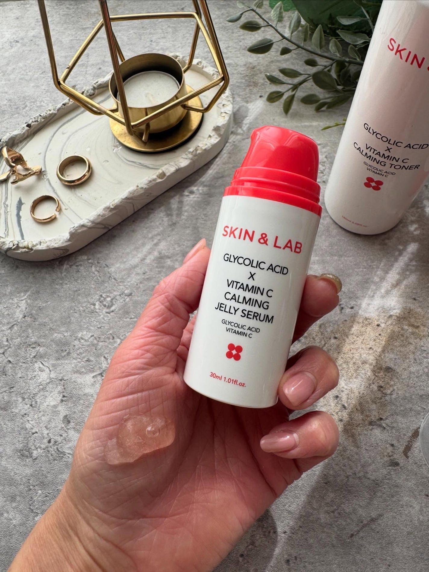 グリコール酸×ビタミンC カーミングゼリーセラム/SKIN&LAB/美容液を使ったクチコミ(3枚目)