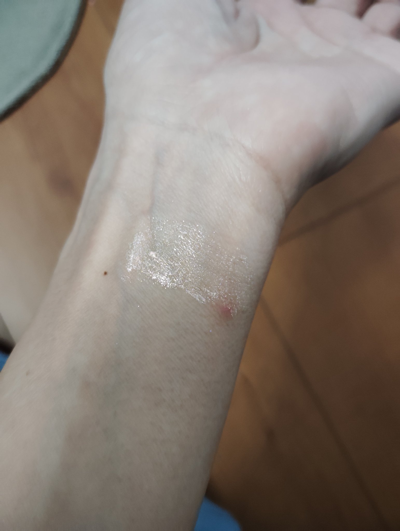 s'appu glitter liquid/NEUFIL/リキッドアイシャドウを使ったクチコミ（2枚目）