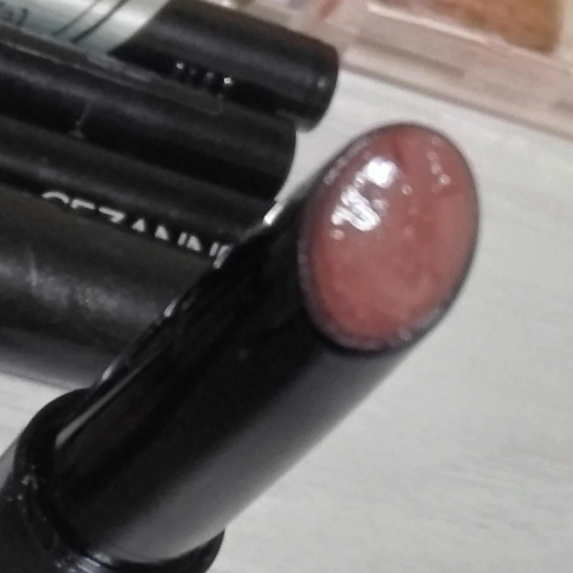 ケイト エアリーアンダーアイボリューマー/KATE/スティックアイシャドウを使ったクチコミ（2枚目）