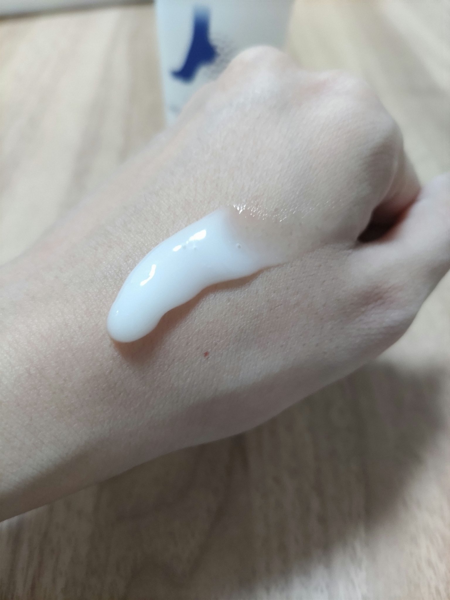 ドクター・ショール　かかと用保湿クリーム/ドクター・ショール/レッグ・フットケアを使ったクチコミ（3枚目）