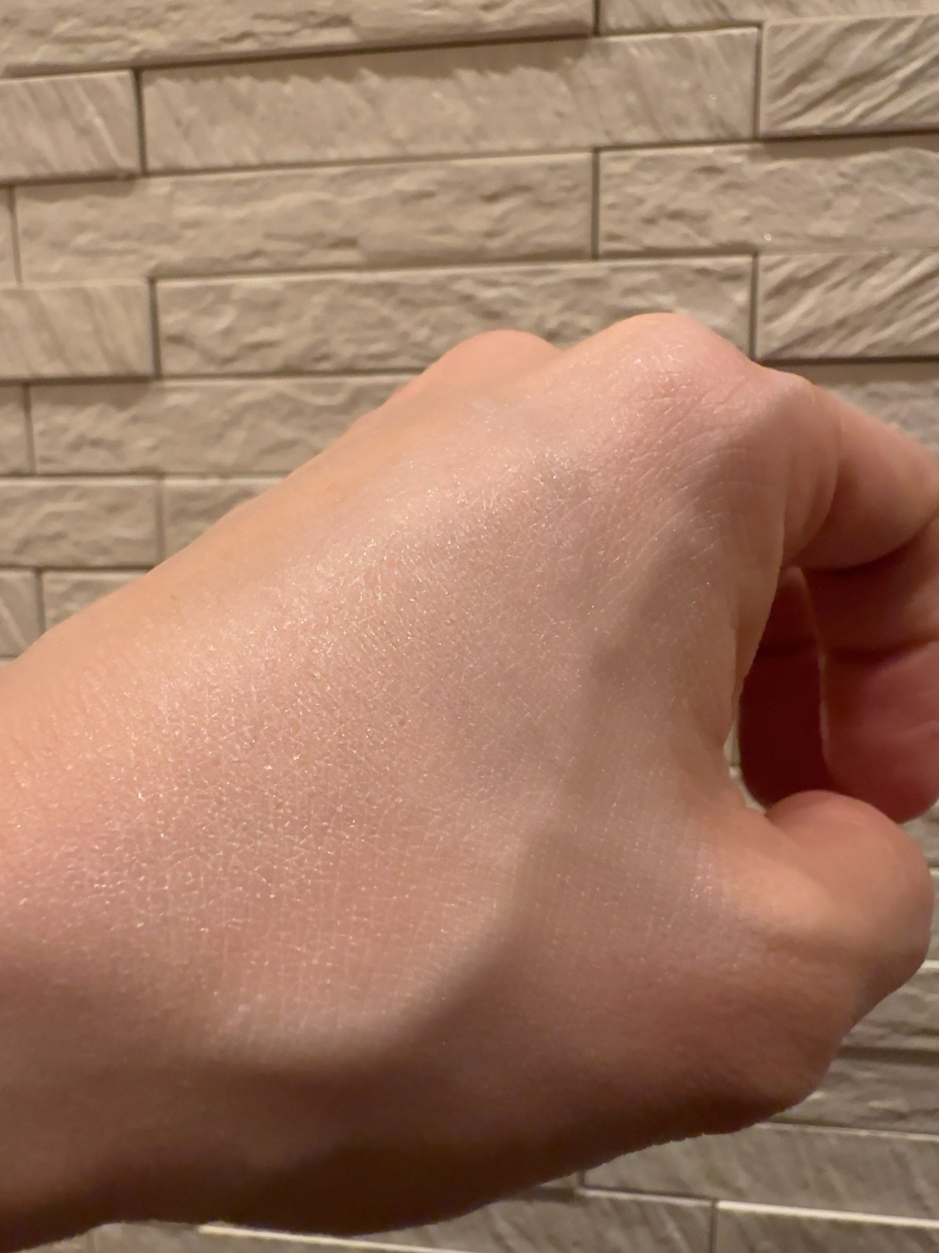 インテンシブ セラム ラディアンス プライマー/BOBBI BROWN/化粧下地を使ったクチコミ（3枚目）