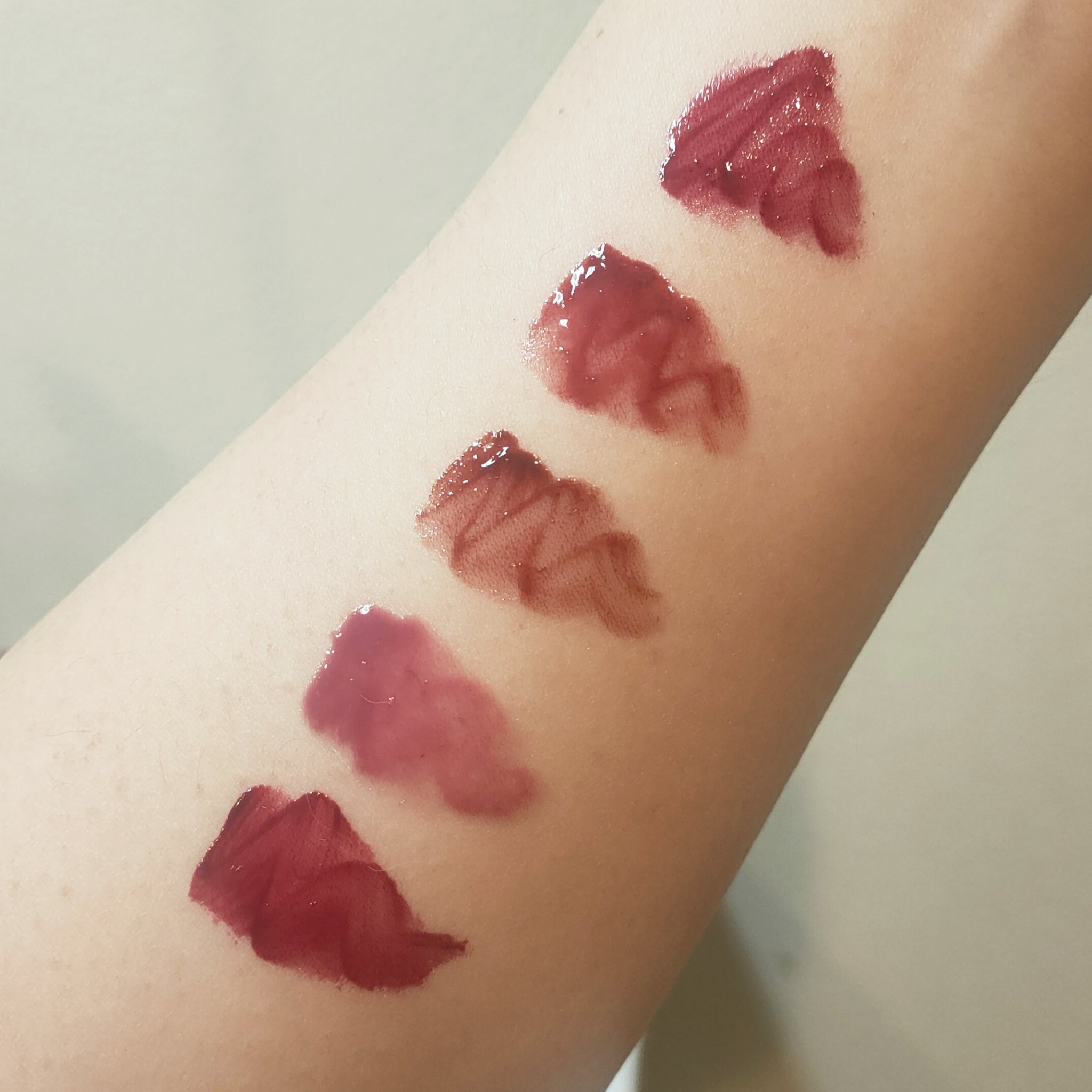 グラスティングカラーグロス/rom&nd/リップグロスを使ったクチコミ（2枚目）