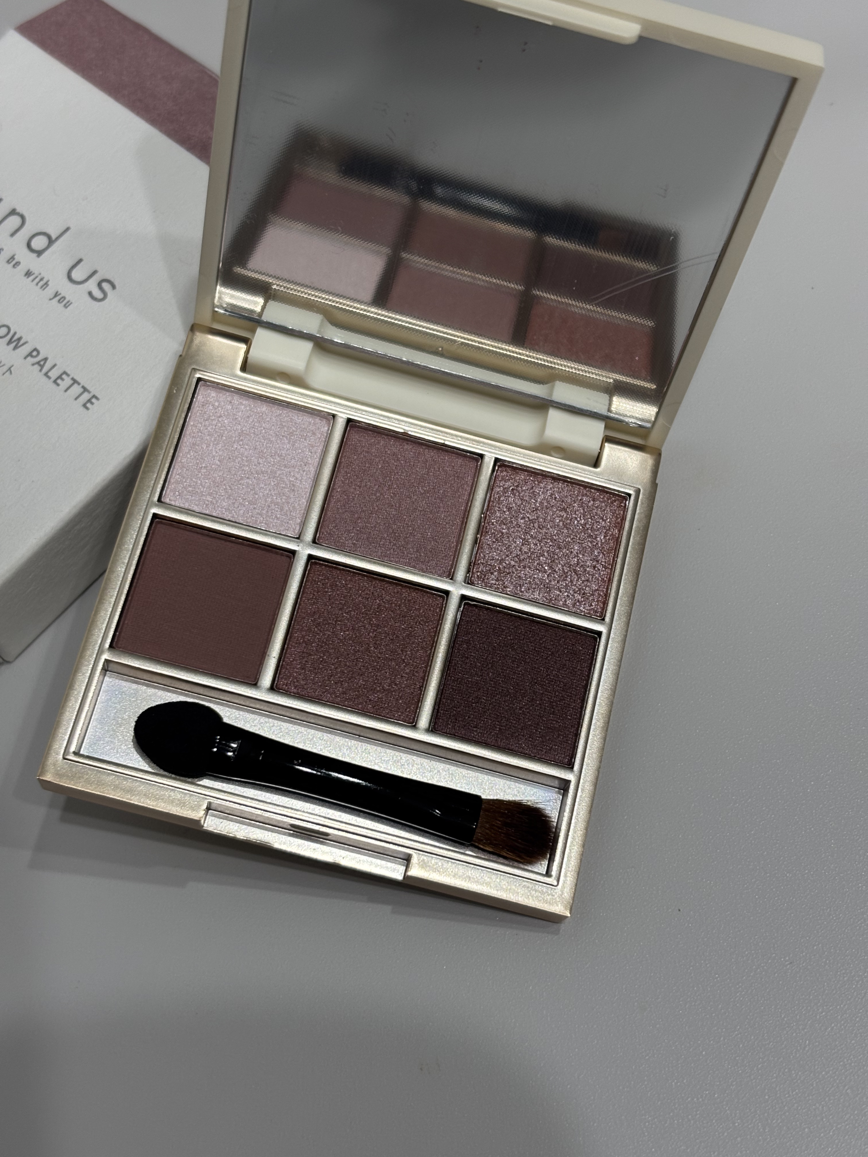 6色アイシャドウパレット/and us/アイシャドウパレットを使ったクチコミ（1枚目）