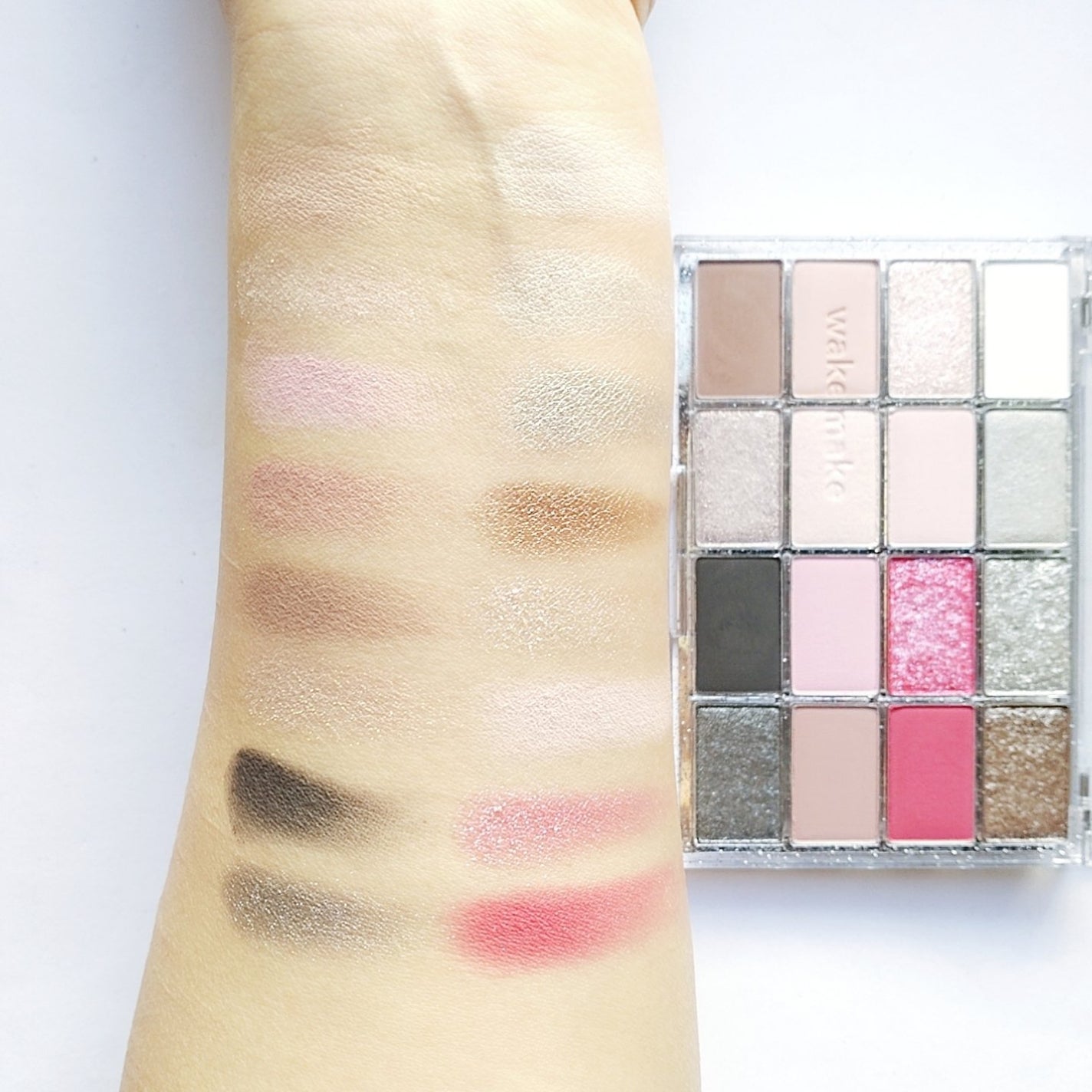 ソフトブラーリングアイパレット/wakemake/アイシャドウパレットを使ったクチコミ(7枚目)