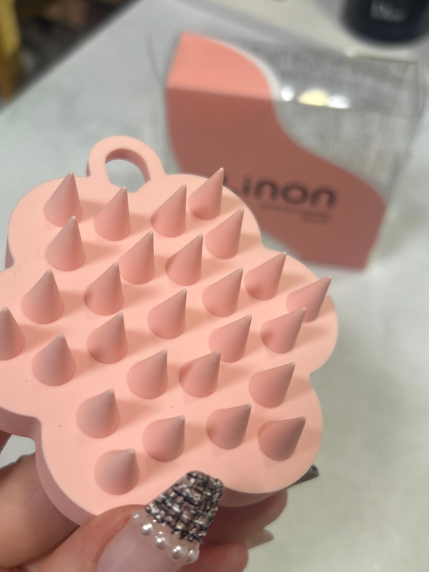 リノン スカルプクレンズブラシ/Linon/スカルプブラシを使ったクチコミ(2枚目)