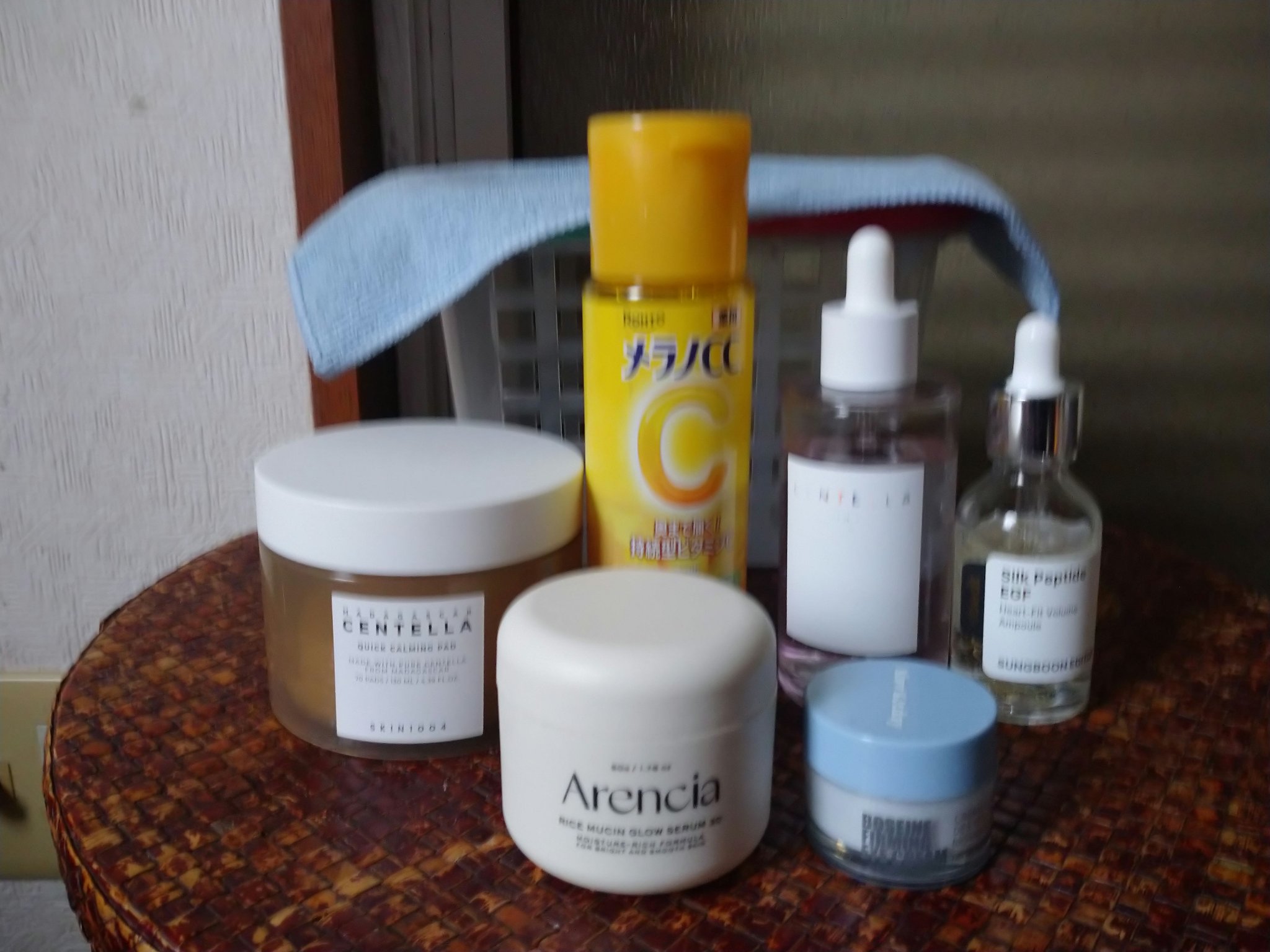 🌅朝のスキンケア 記録用

SKIN1004センテラ クイックカーミングパッド➔メラノCCメラノCC 薬用しみ対策美白化粧水しっとりタイプ➔
SKIN1004ポアマイジング フラッシュ アンプル、SUNGBOON EDITOR成分エディタ