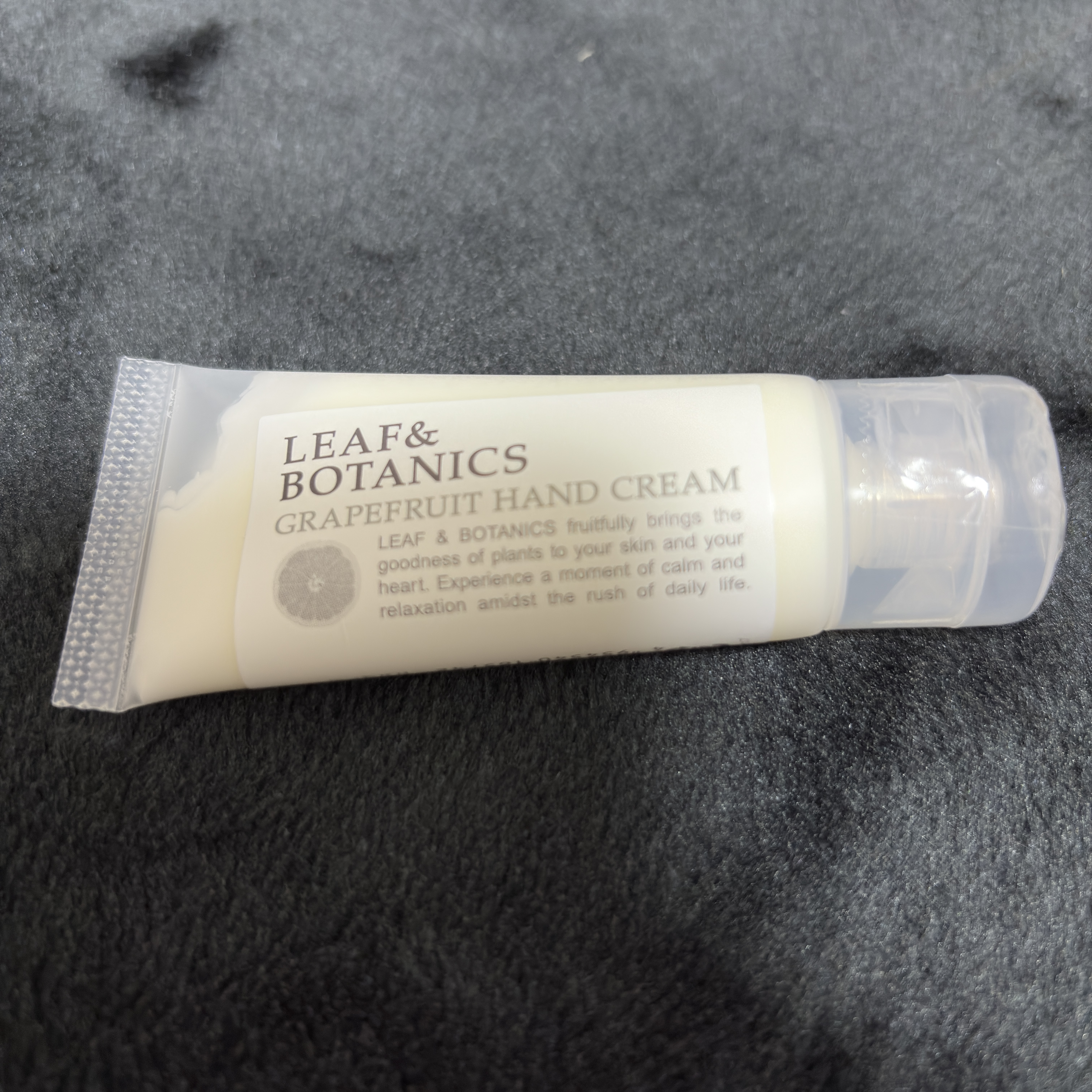 ハンドクリーム グレープフルーツ/LEAF＆BOTANICS /ハンドクリームを使ったクチコミ（1枚目）