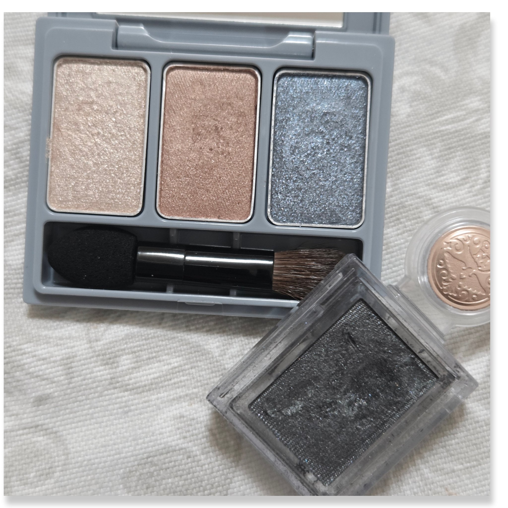 シャドーカスタマイズ/MAJOLICA MAJORCA/単色アイシャドウを使ったクチコミ（3枚目）