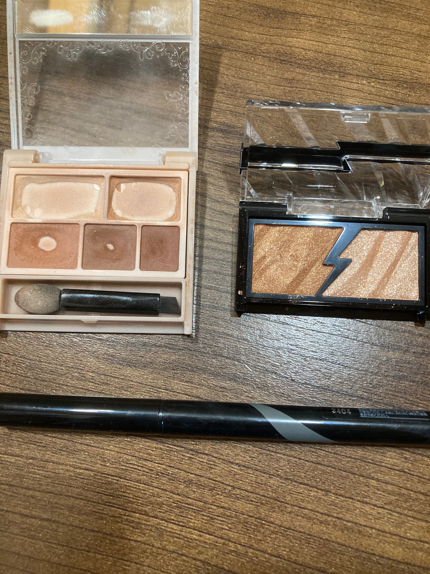 エレクトリックショックアイズ /KATE/アイシャドウパレットを使ったクチコミ(2枚目)