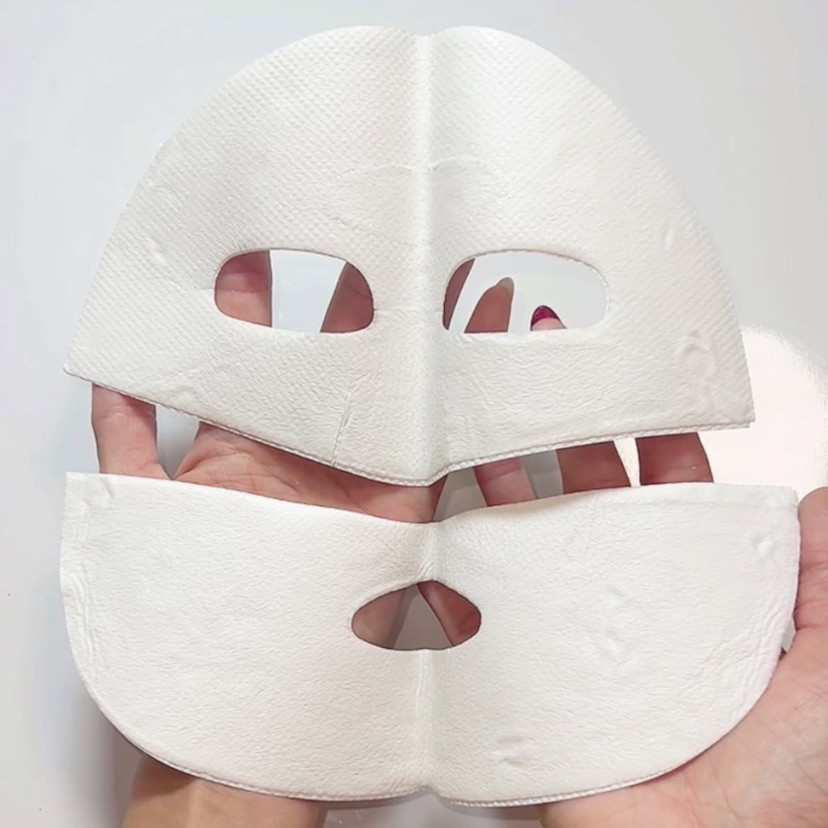 celimax ポアブライトニングシミケアクリームラッピングパックのクチコミ「上下が分かれてて下→上の順番に乗せてく✨

上下分かれてるからなのか乗せやすくて
肌への密着感.....」（1枚目）