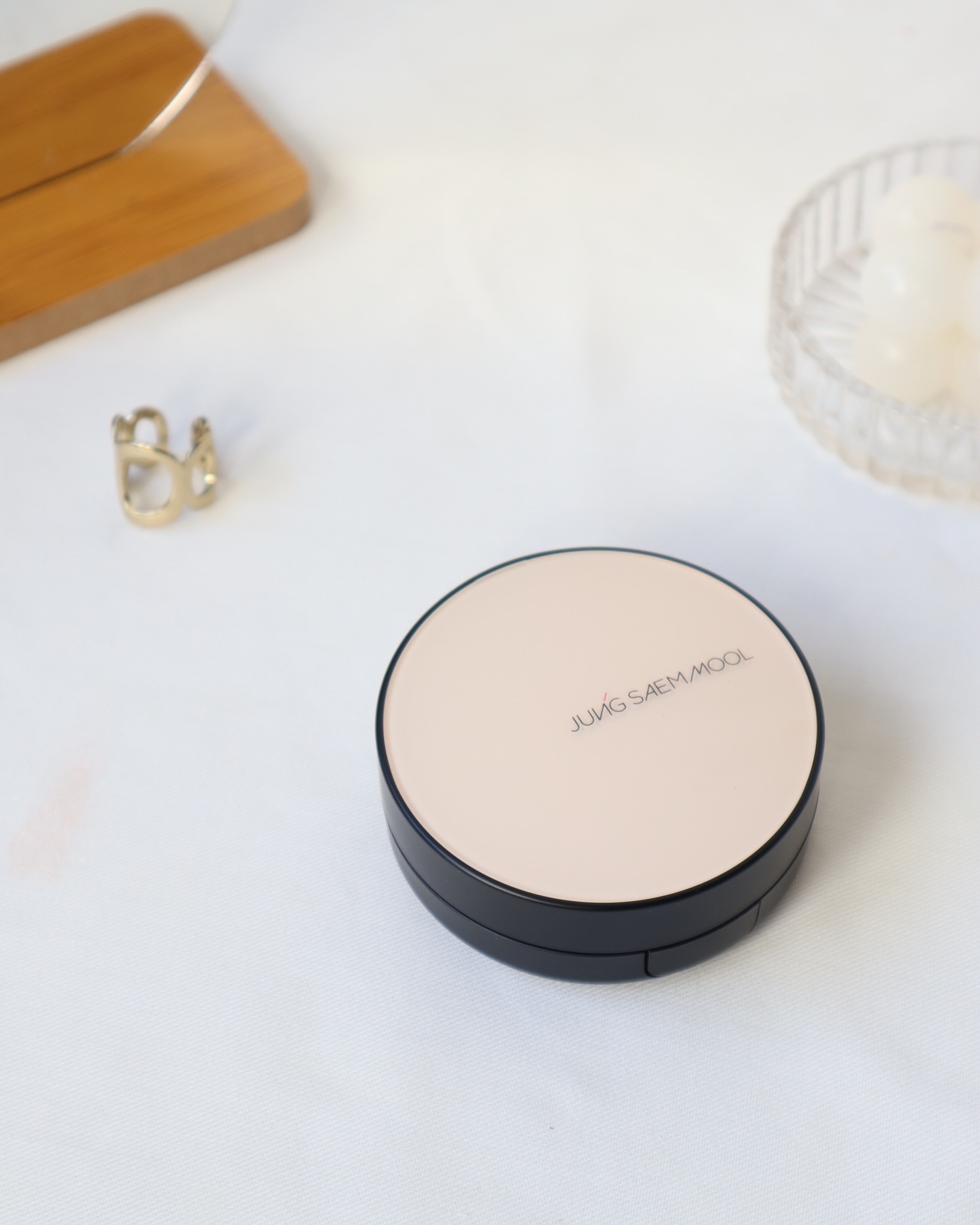 エッセンシャル スキン ヌーダー クッション/JUNG SAEM MOOL/クッションファンデーションを使ったクチコミ（2枚目）