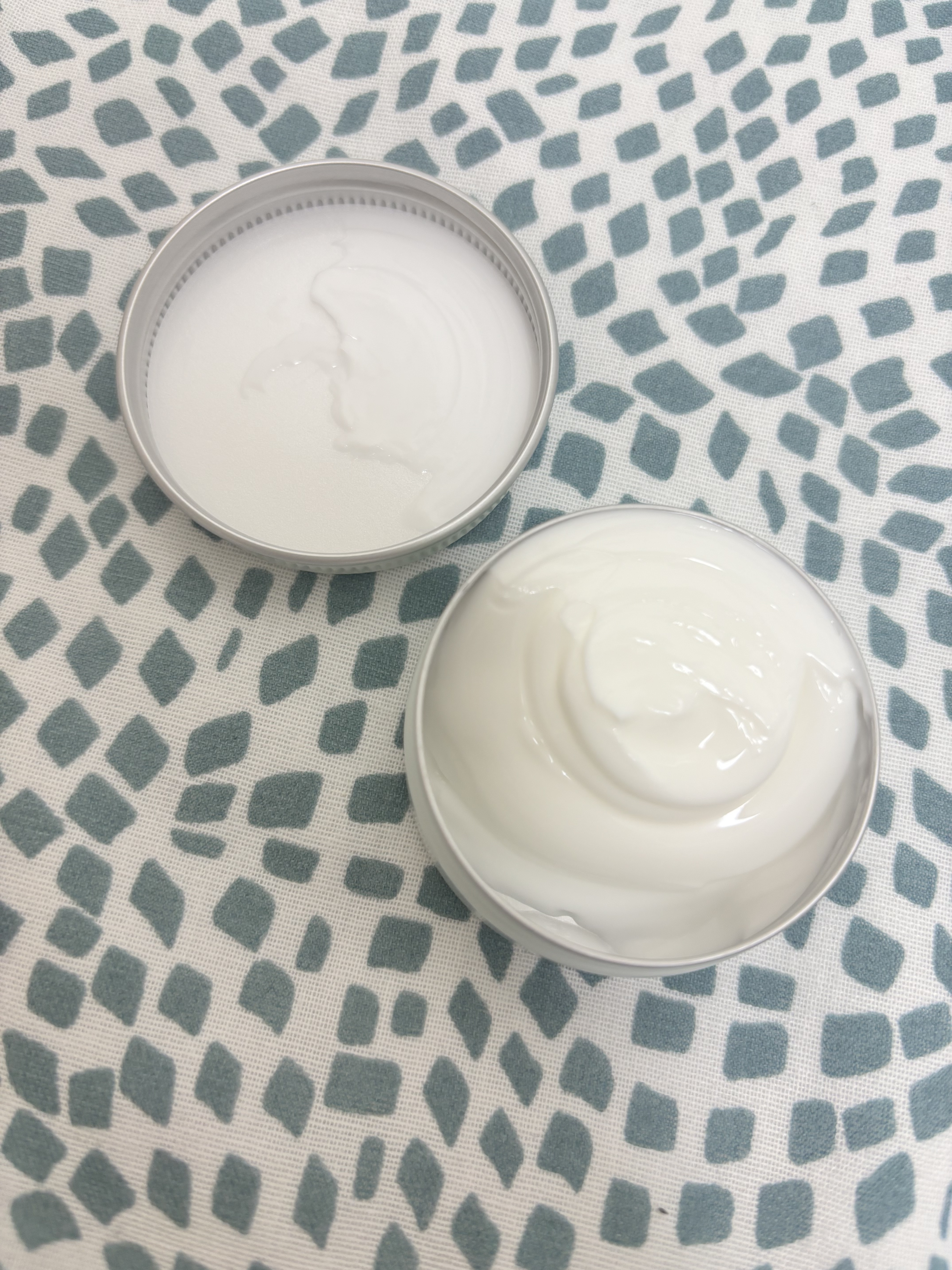 トーン スウィート ブーケ ハンドクリーム/to/one/ハンドクリームを使ったクチコミ（3枚目）