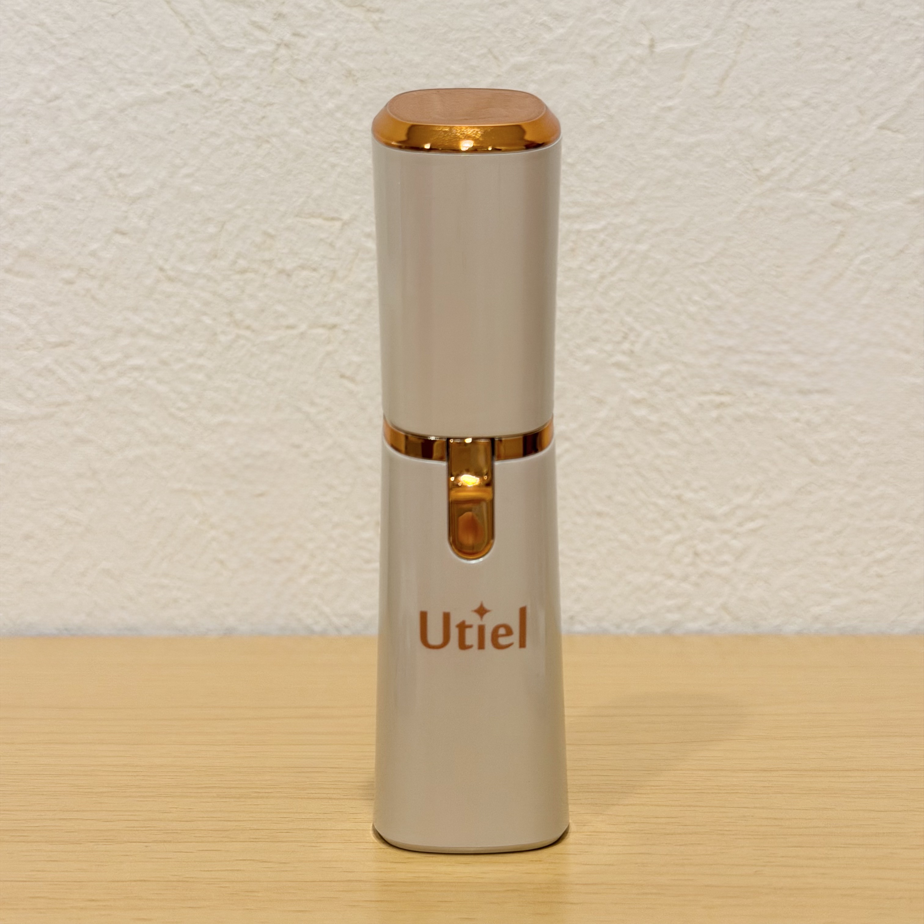 ┈┈┈┈┈┈┈┈┈┈
⁡
Utiel レディースフェイスシェーバー 
⁡
┈┈┈┈┈┈┈┈┈┈
⁡
見た目が本当にコスメみたいで、最初に手に取ったときから気分が上がったこちらの商品✨️

シェーバー感が出にくいデザインだから、洗面台に置いて