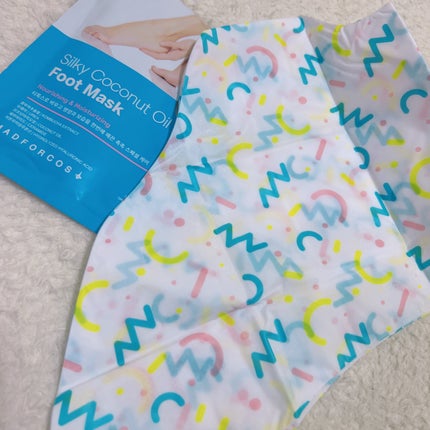 シルキーココナッツオイルフットマスク /MADFORCOS/レッグ・フットケアを使ったクチコミ(2枚目)