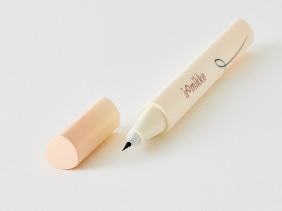 三角プリズムライナー / iromikke