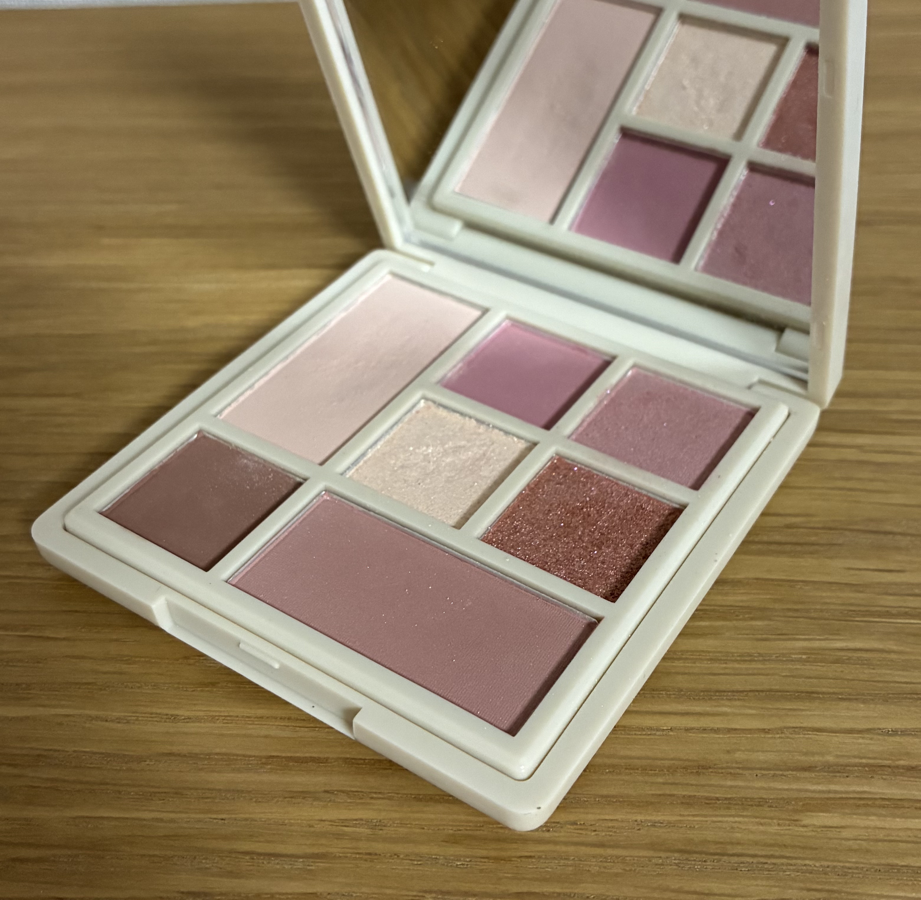 アイカラーパレット ティーフレーバーコレクション /ラブ・ライナー/アイシャドウパレットを使ったクチコミ（2枚目）