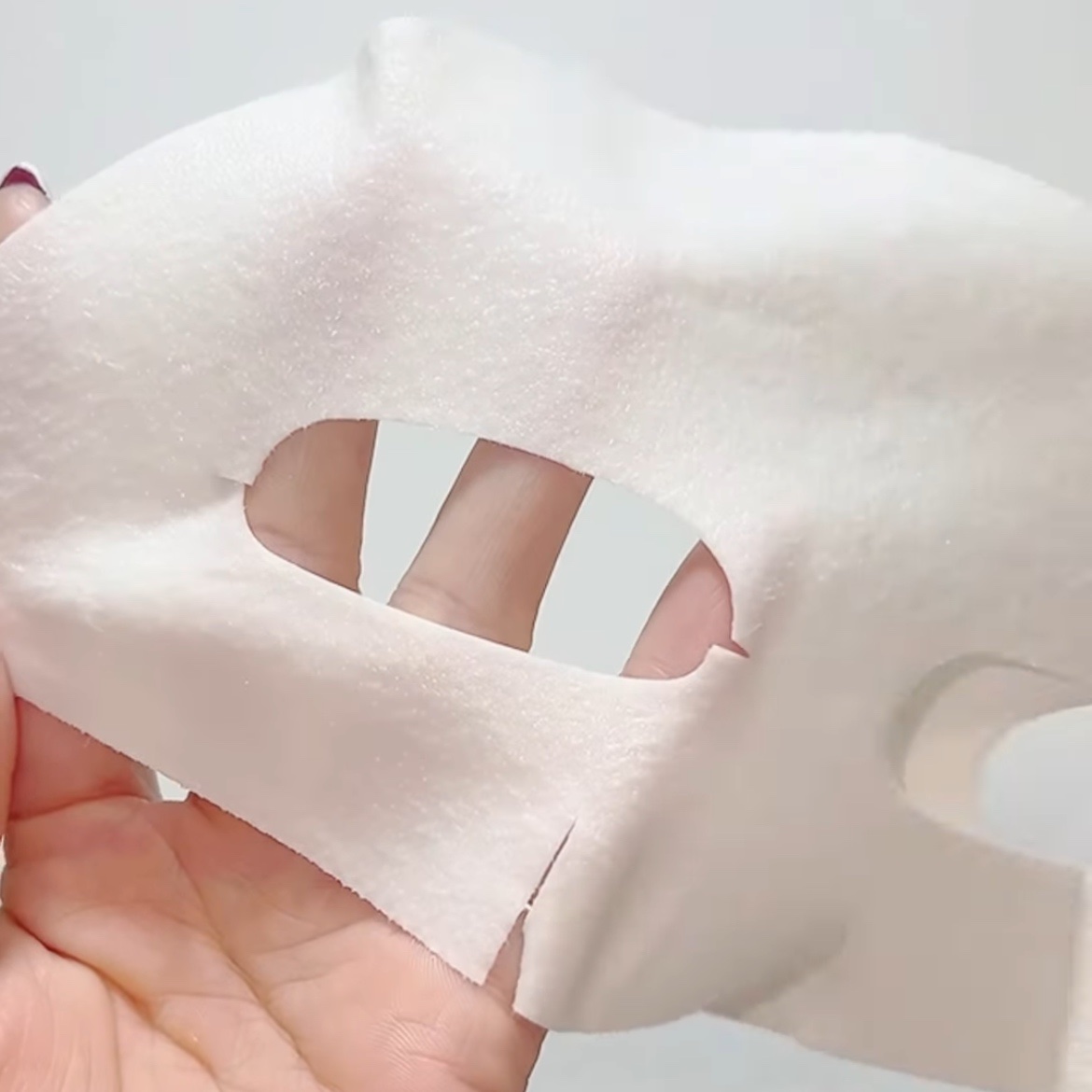 celimax ポアブライトニングシミケアクリームラッピングパックのクチコミ「上下が分かれてて下→上の順番に乗せてく✨

上下分かれてるからなのか乗せやすくて
肌への密着感.....」（2枚目）