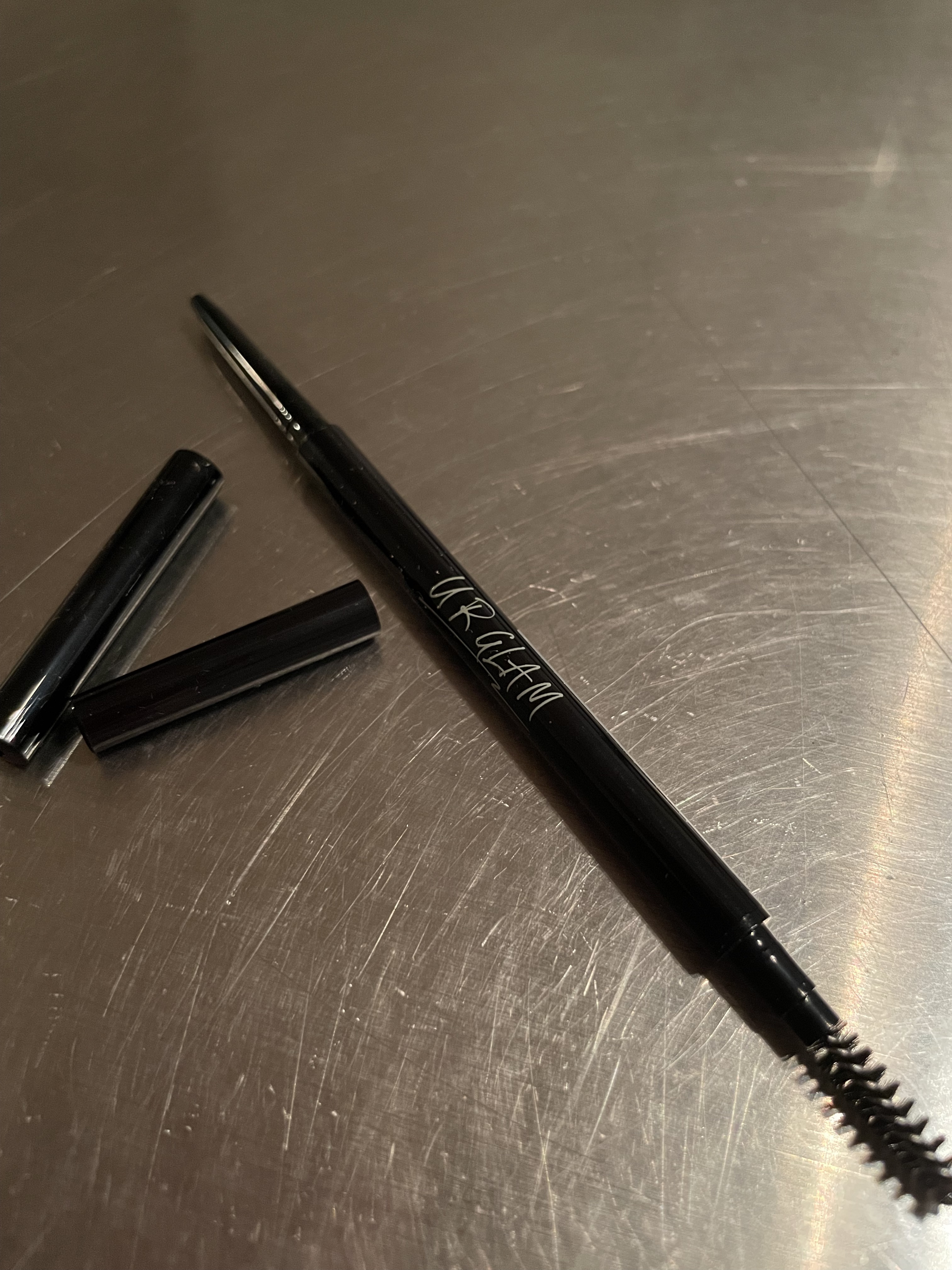 ダイソーのアイブロウペンシル

買いました。
使ってみます。
明日また感想を載せます。