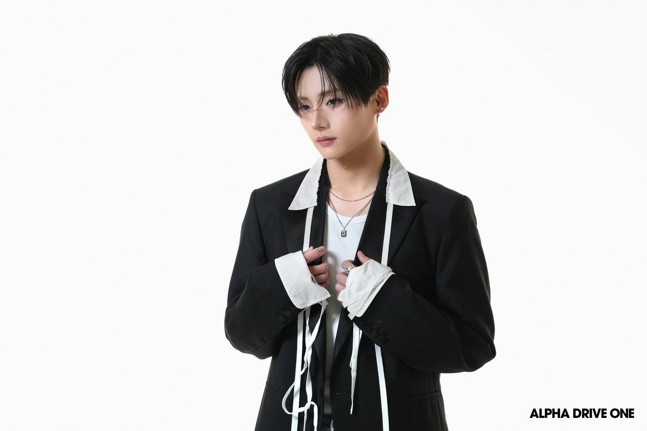 ALPHA DRIVE ONE on LIPS 「ALPHADRIVEONE(알파드라이브원)OfficialP..」(8枚目)