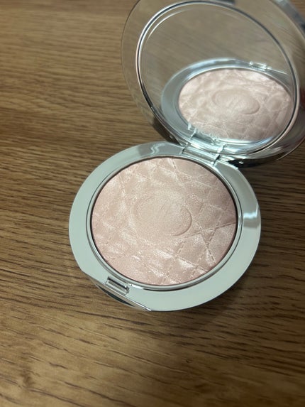 ディオールスキン フォーエヴァー グロウ ルミナイザー/Dior/ハイライトを使ったクチコミ(2枚目)