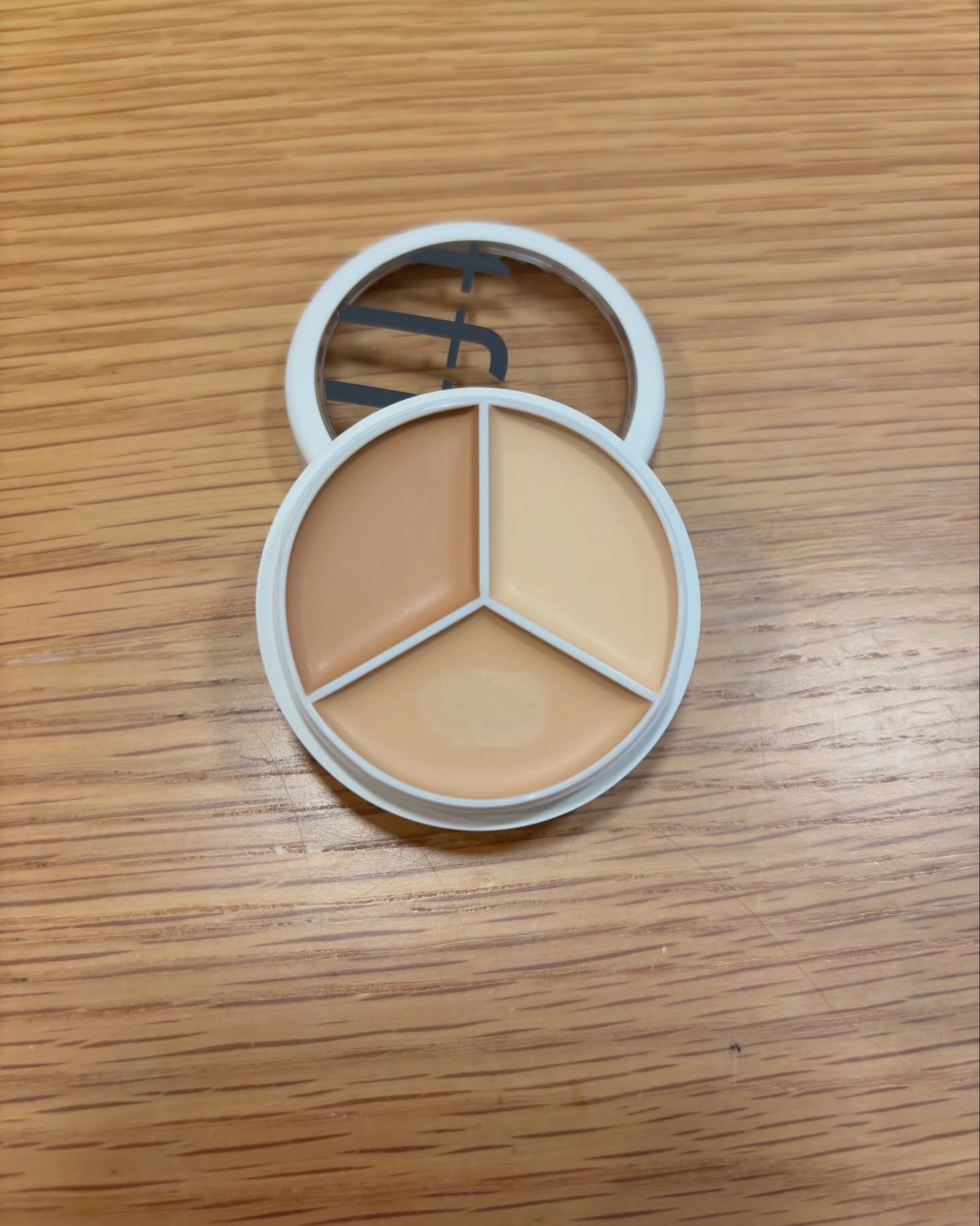 カバーアッププロコンシーラー/TFIT/パレットコンシーラーを使ったクチコミ（2枚目）