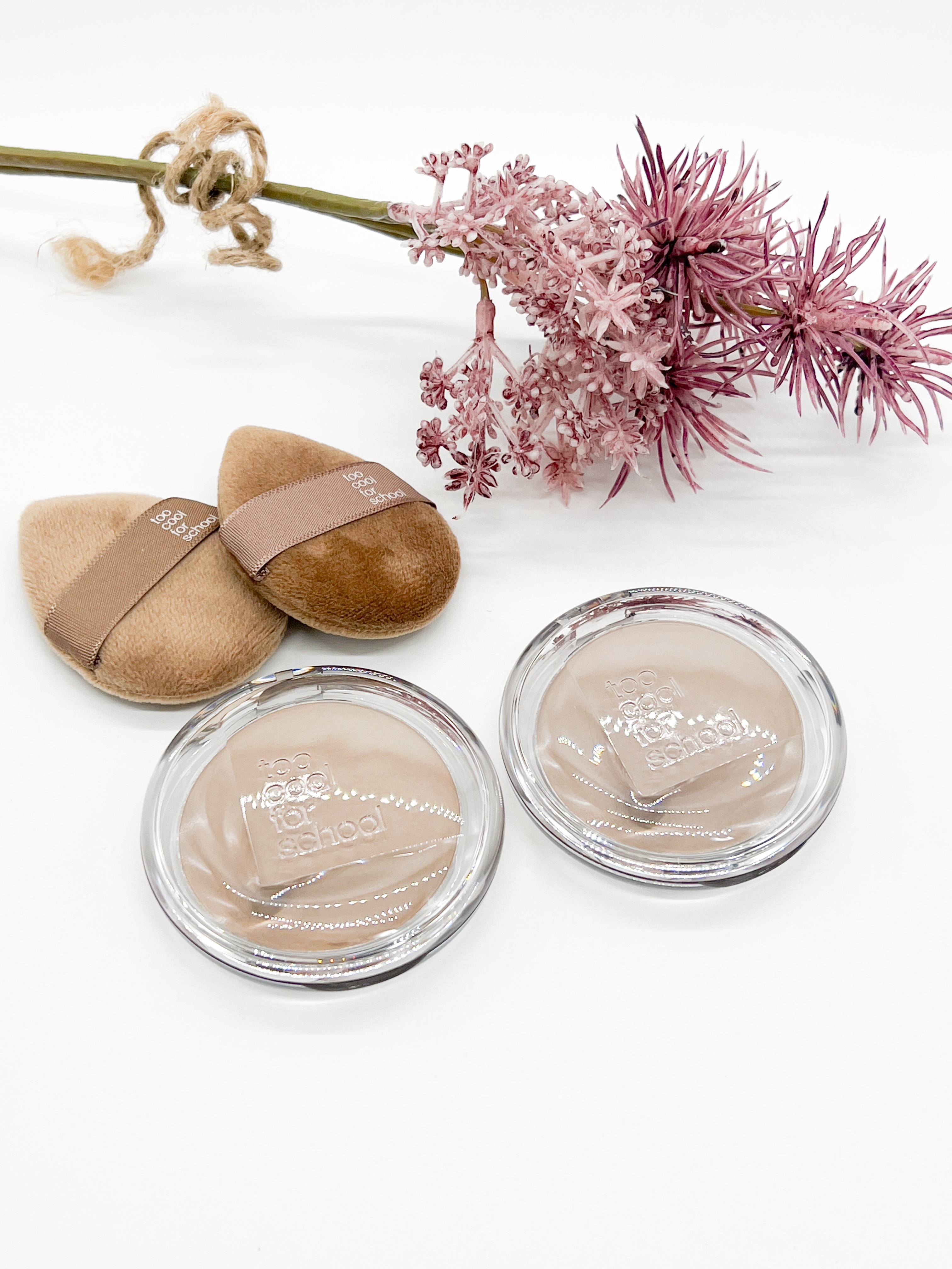 ✨ヴェールドコントゥア ✨
#フォグアッシュ
#ヘーゼル

元祖シェーディングブランド『too cool for school』から新作シェーディングが登場したんだって🎼🐈‍⬛

高温で焼き上げたベイクドテクスチャーが、しっとりと肌に高