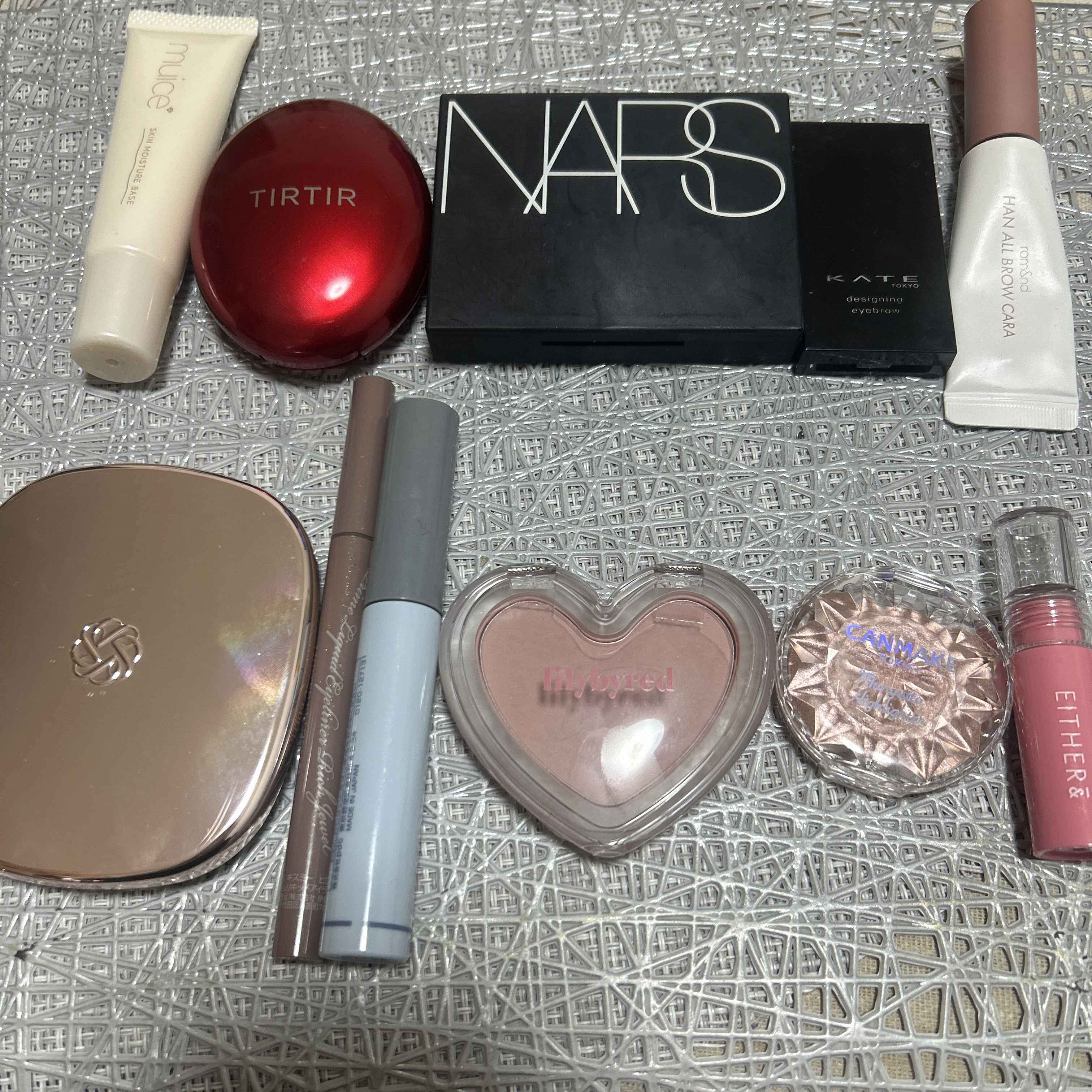 Dewy Syrup Tint/EITHER＆/口紅を使ったクチコミ（1枚目）