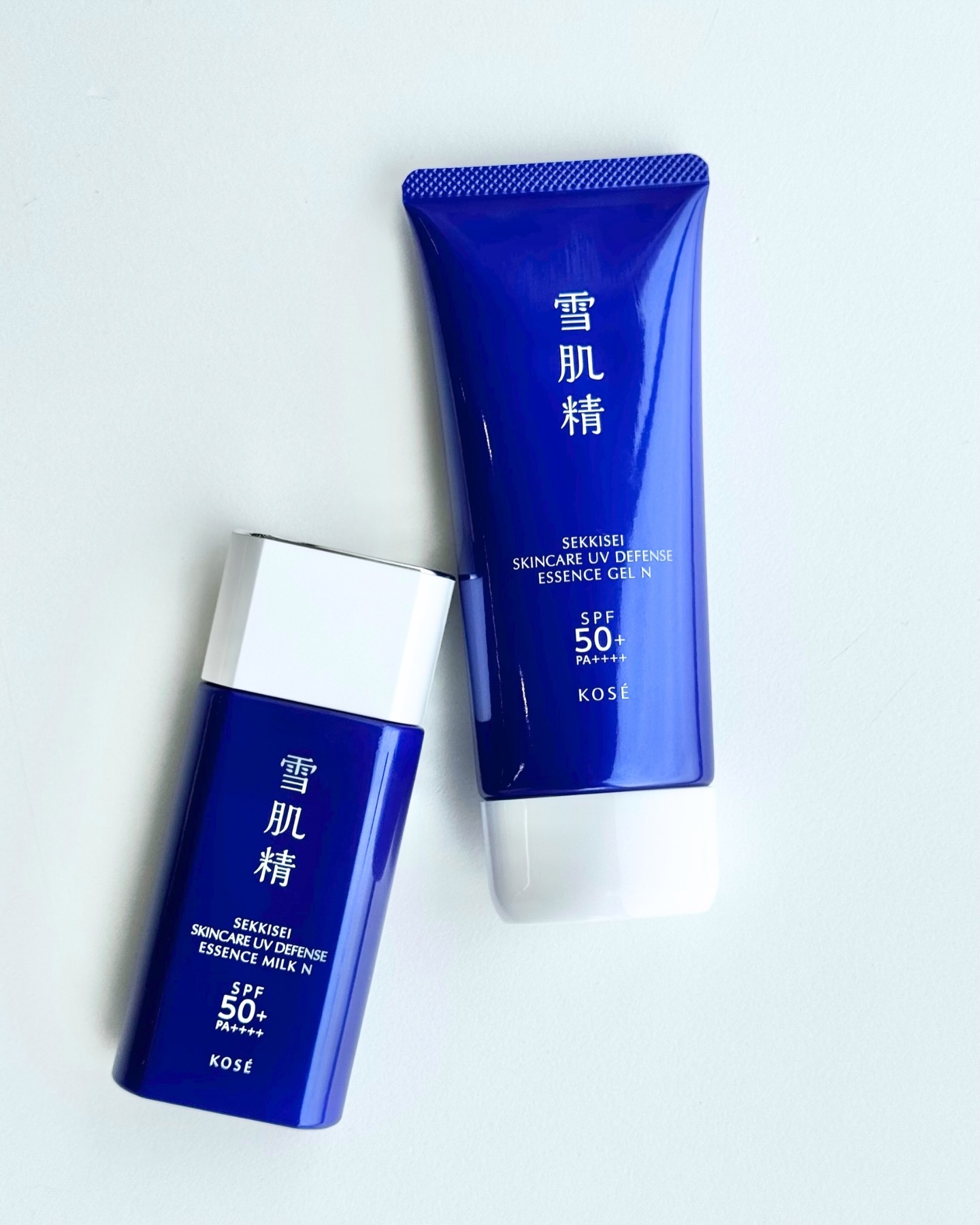 【#雪肌精 #雪肌精BLUE】汗・水でUVブロック膜が強くなる！　進化系 “パフォーマンス向上UV”が登場☀️　さらに、乾燥と紫外線から肌を守る日中用美容液も！ 2/16発売😍

雪肌精のUVジェル＆ミルクが、汗や水に触れるほど防御力が高